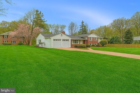 1915 SHANNON COURT ALEXANDRIA VA 22306