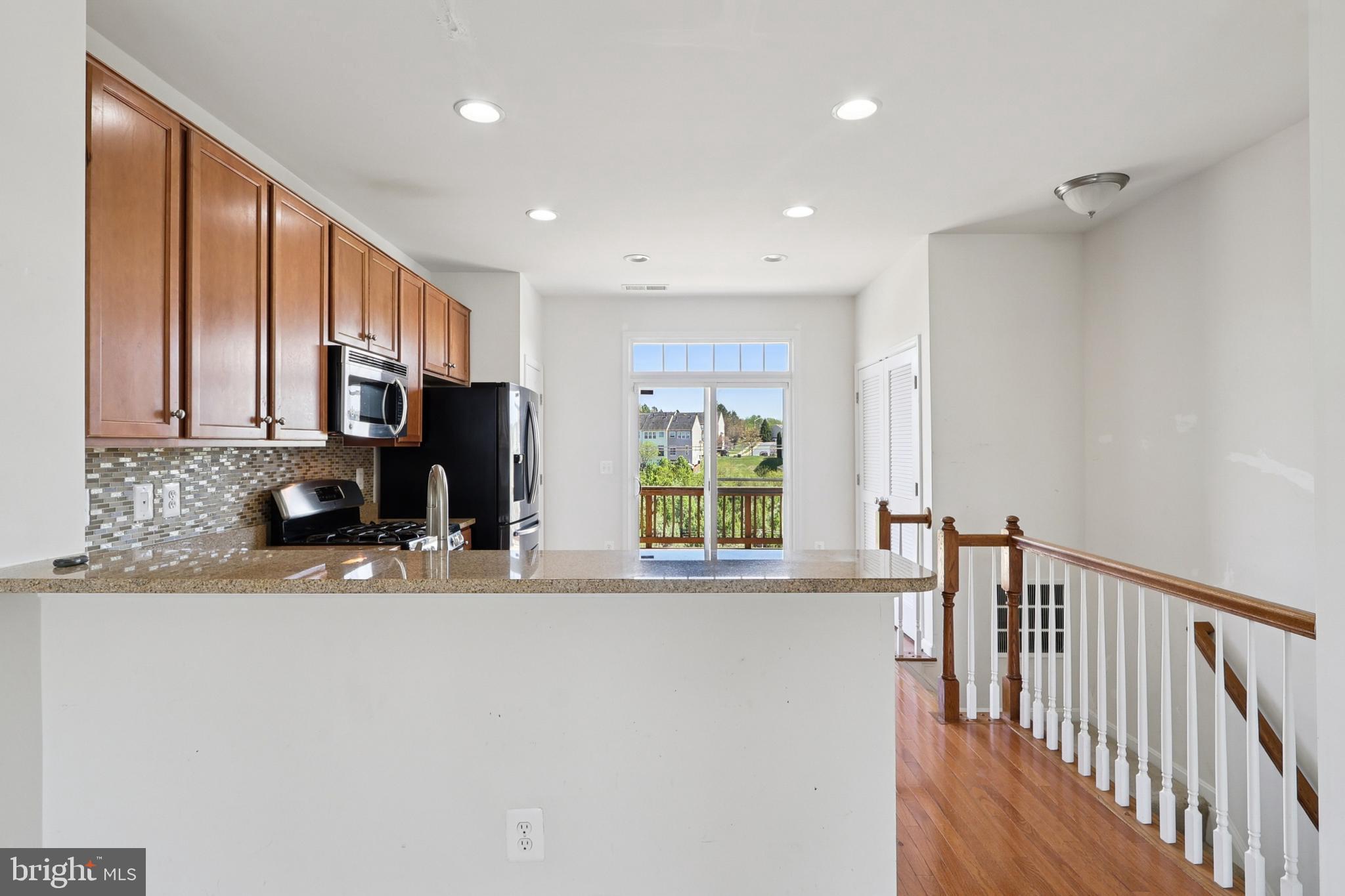 POWELLS RUN VILLAGE COND - Residential