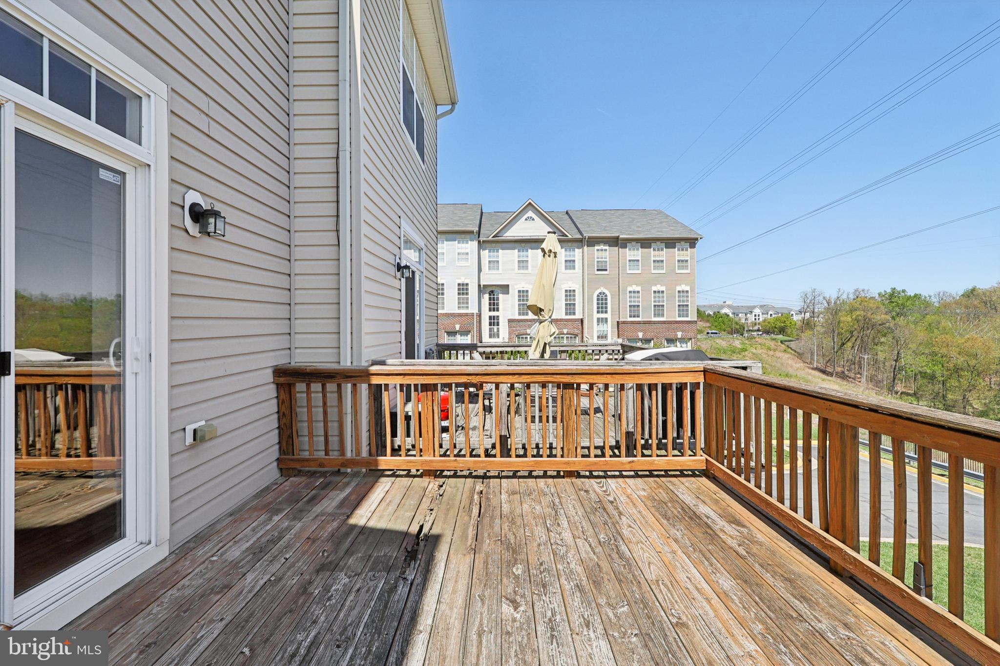 POWELLS RUN VILLAGE COND - Residential