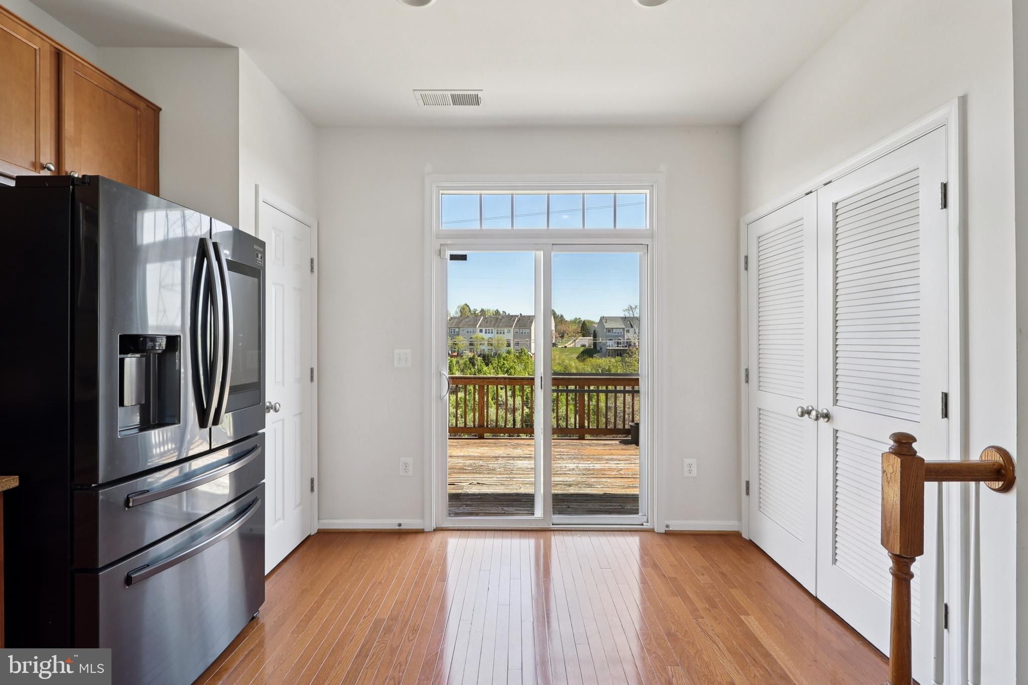 POWELLS RUN VILLAGE COND - Residential