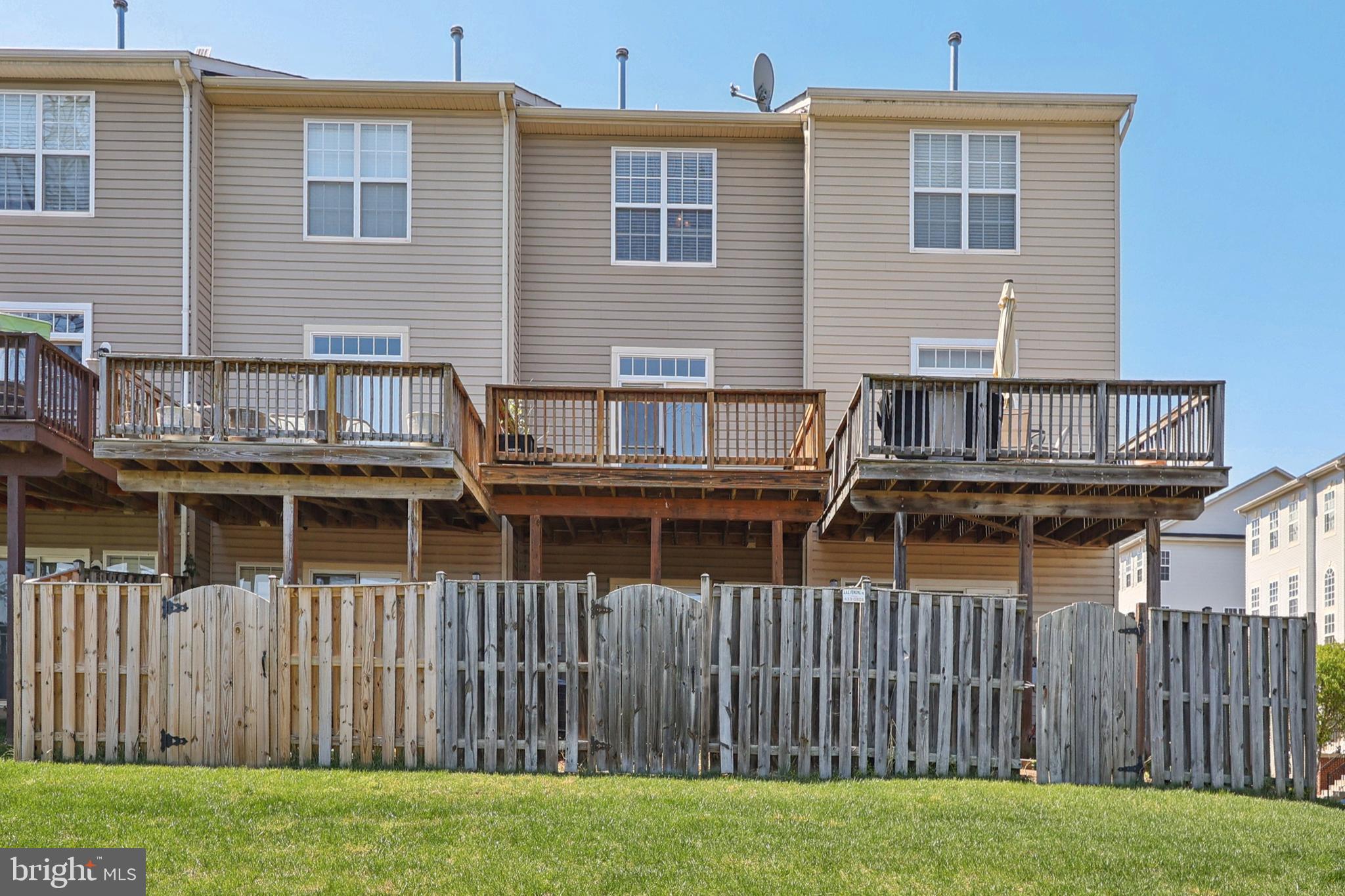 POWELLS RUN VILLAGE COND - Residential