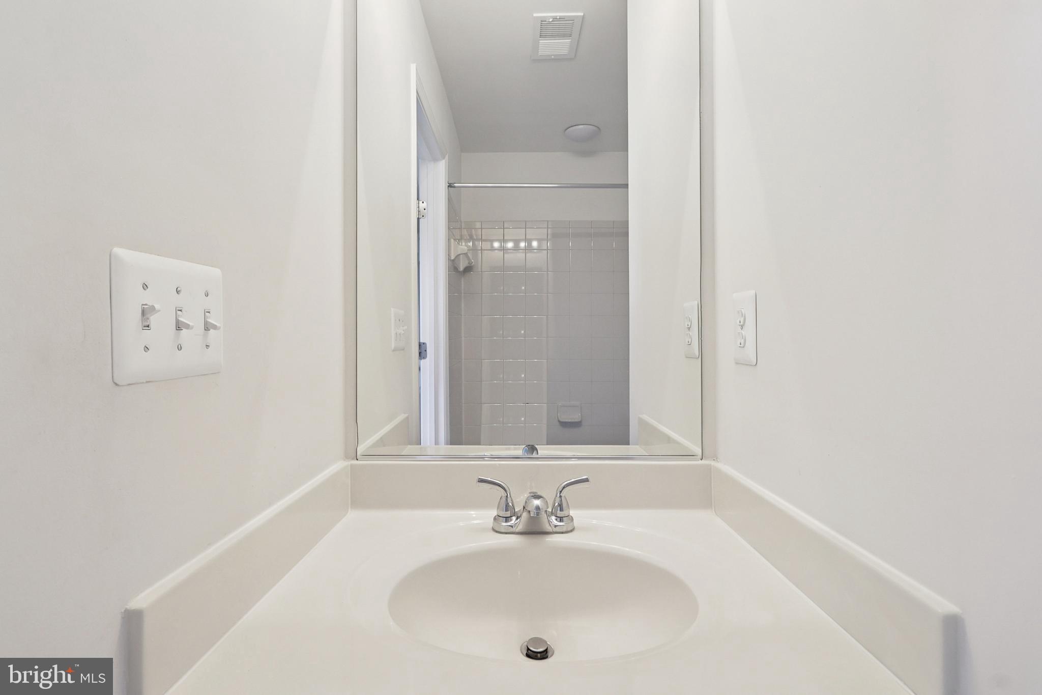 POWELLS RUN VILLAGE COND - Residential