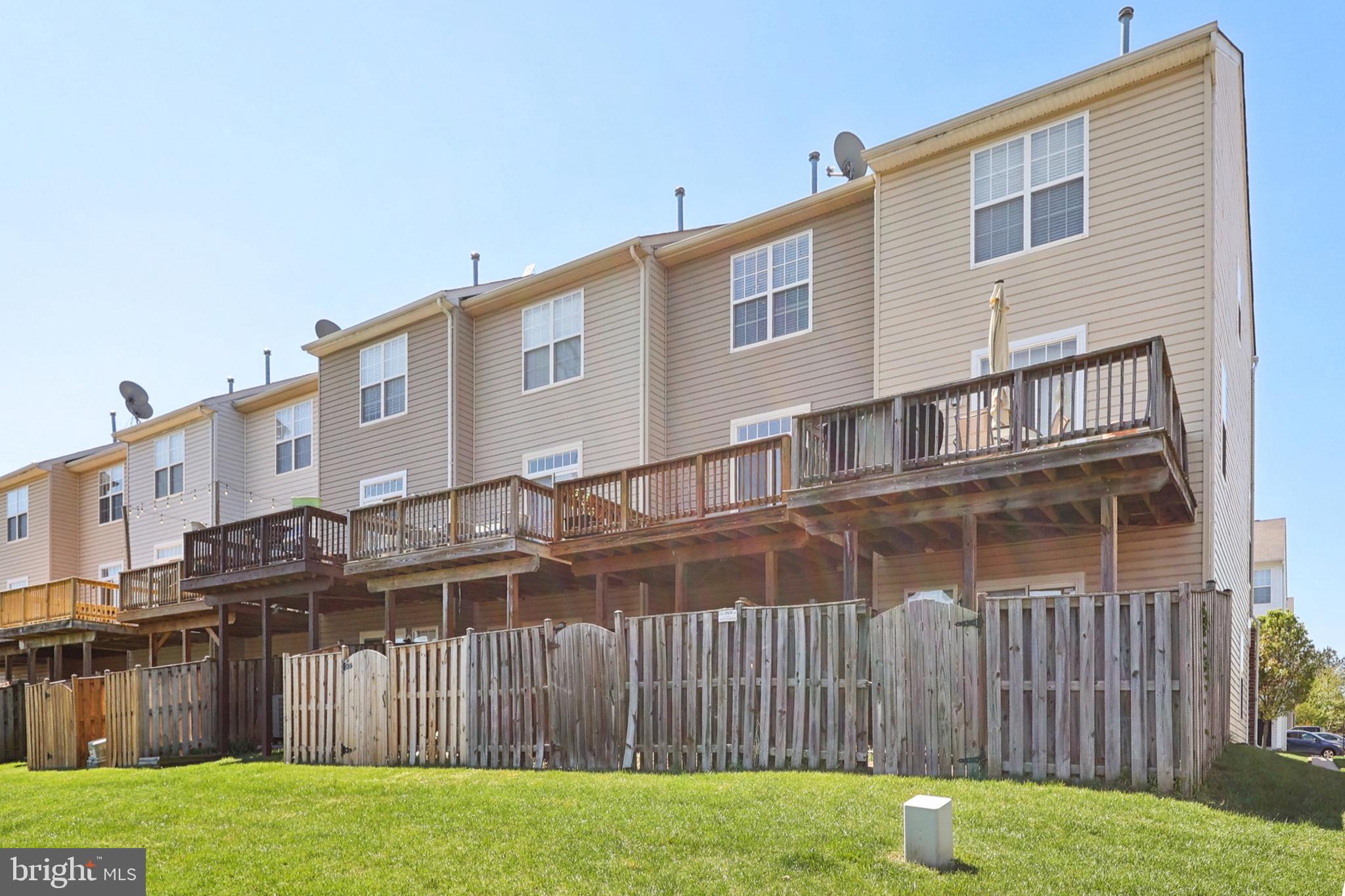 POWELLS RUN VILLAGE COND - Residential