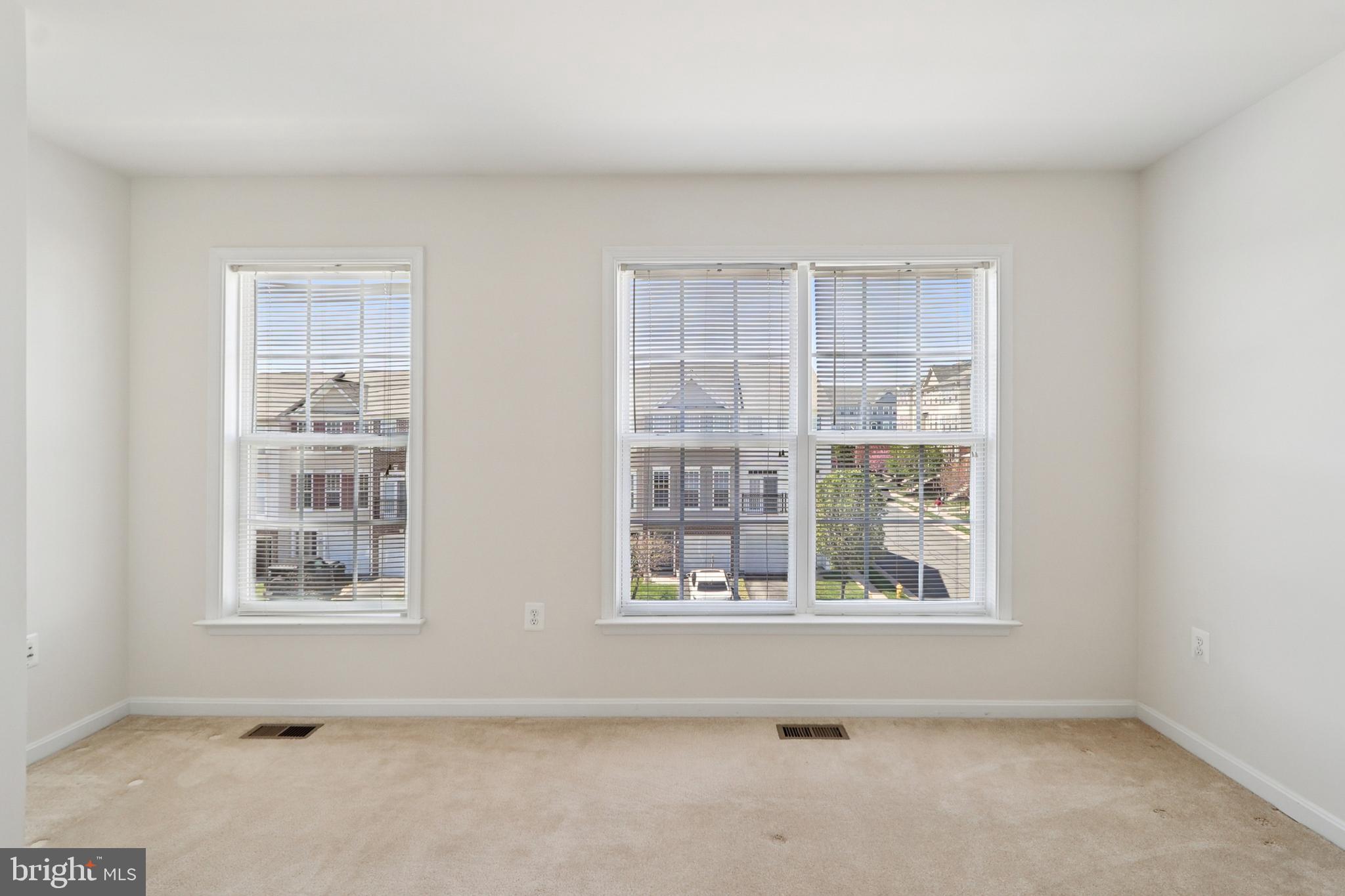 POWELLS RUN VILLAGE COND - Residential