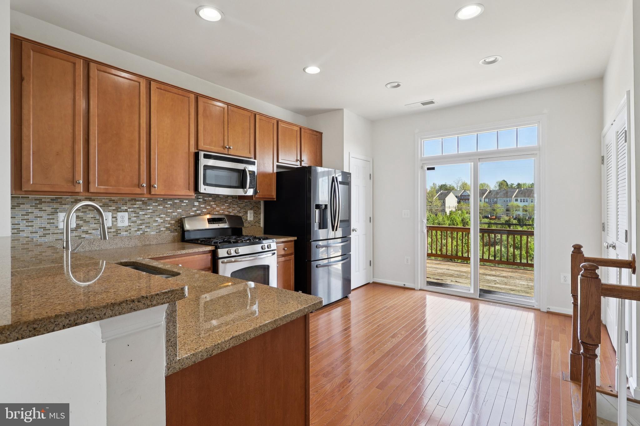 POWELLS RUN VILLAGE COND - Residential