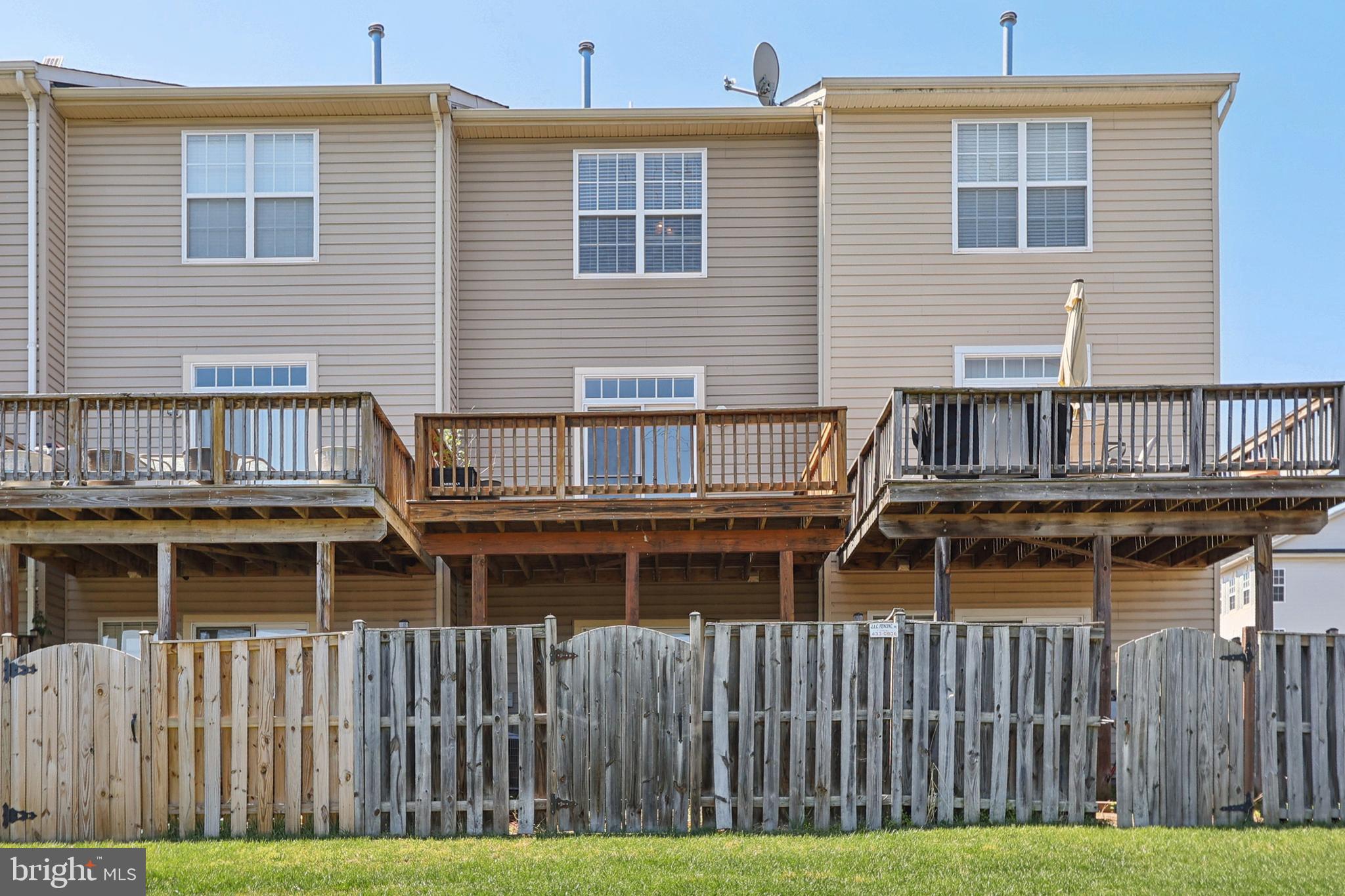 POWELLS RUN VILLAGE COND - Residential