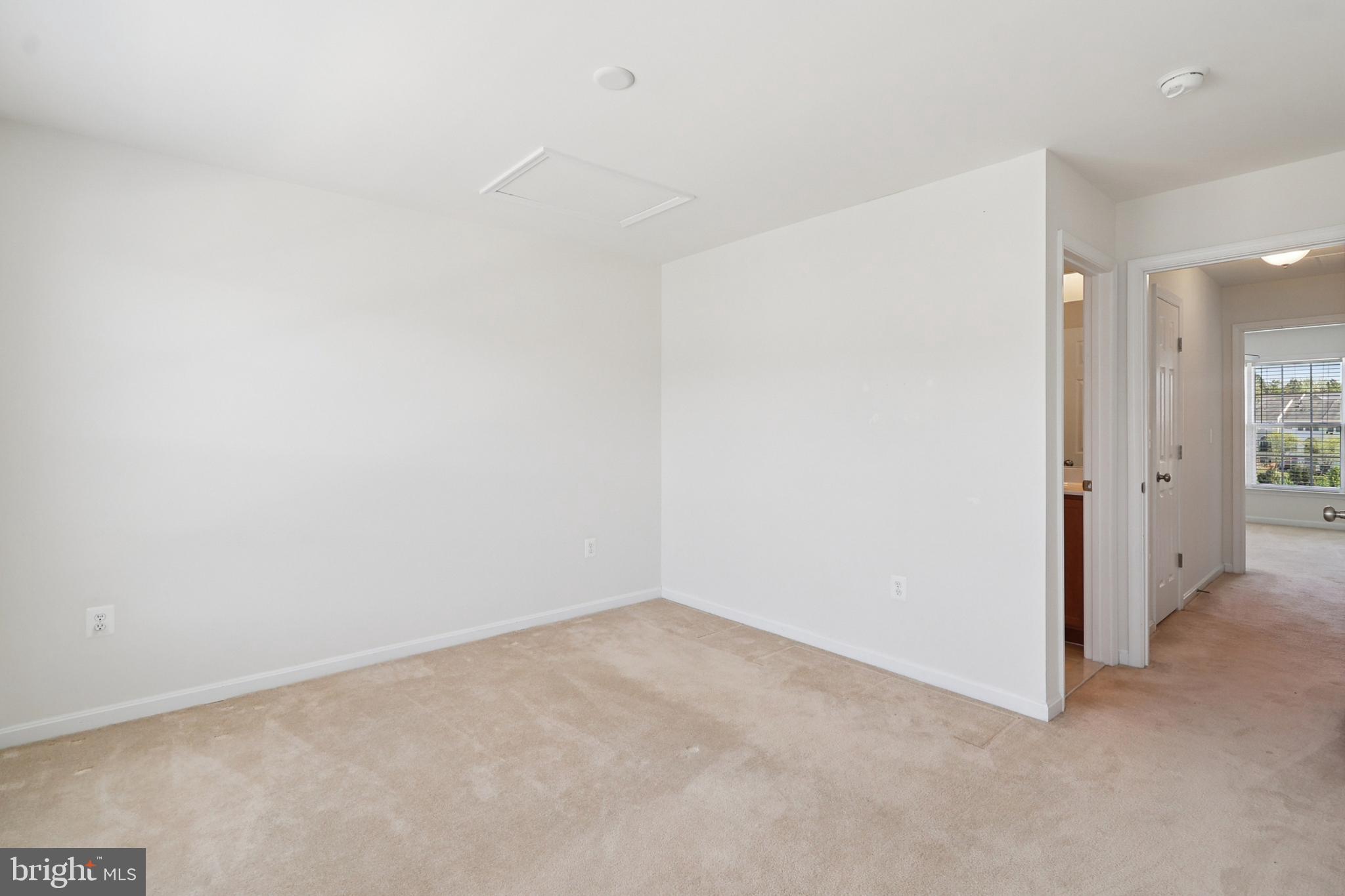 POWELLS RUN VILLAGE COND - Residential