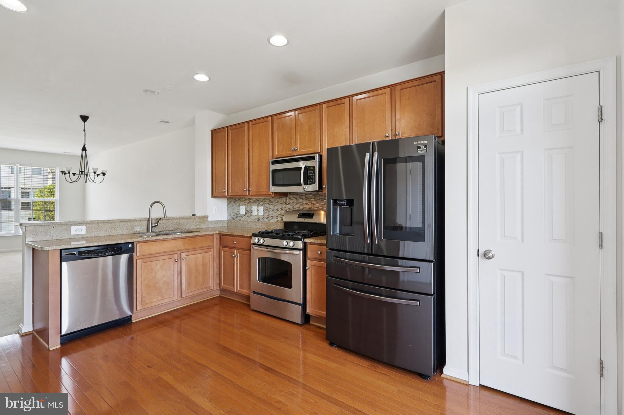 POWELLS RUN VILLAGE COND - Residential