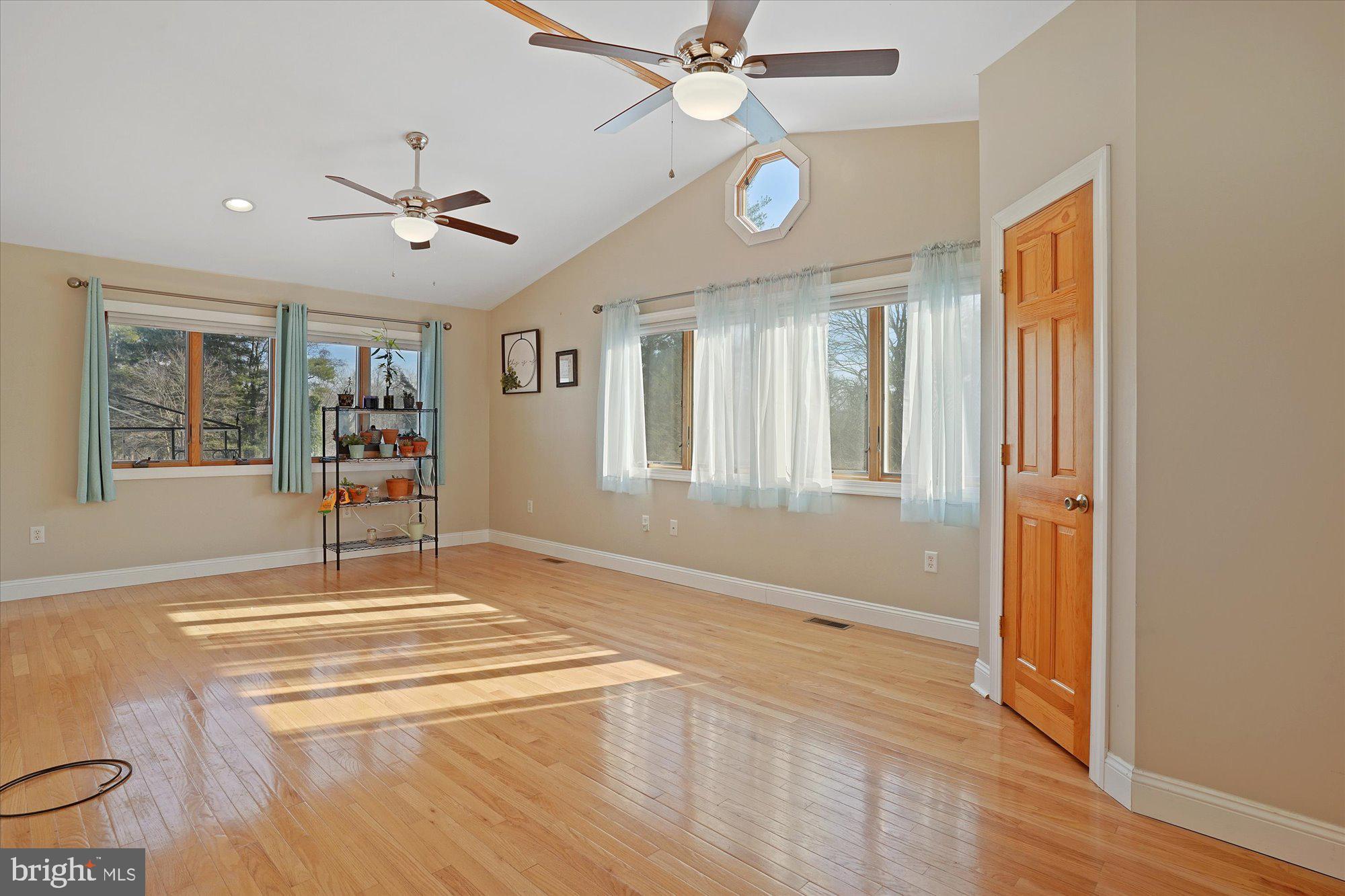 PERRYVILLE - Residential