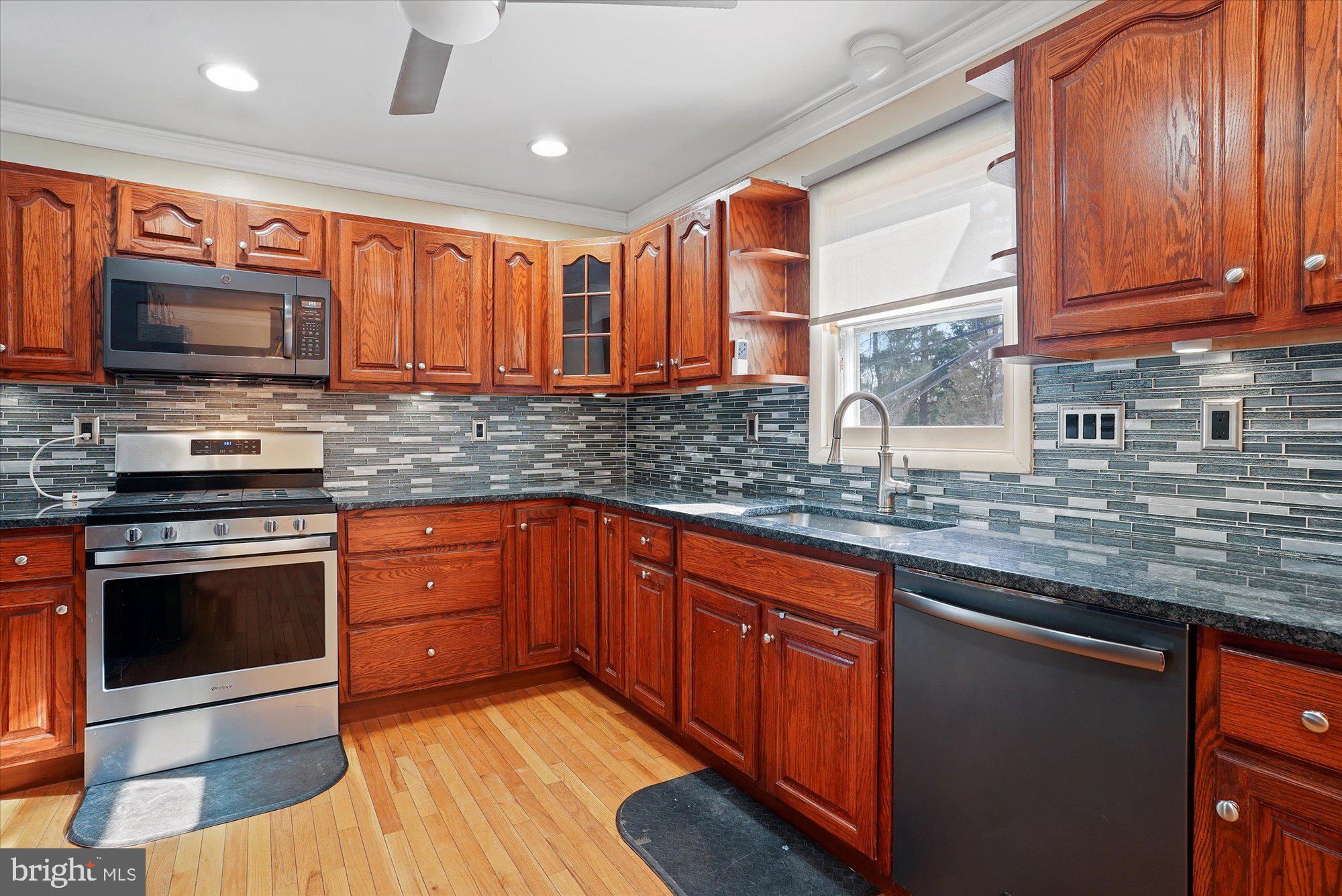 PERRYVILLE - Residential