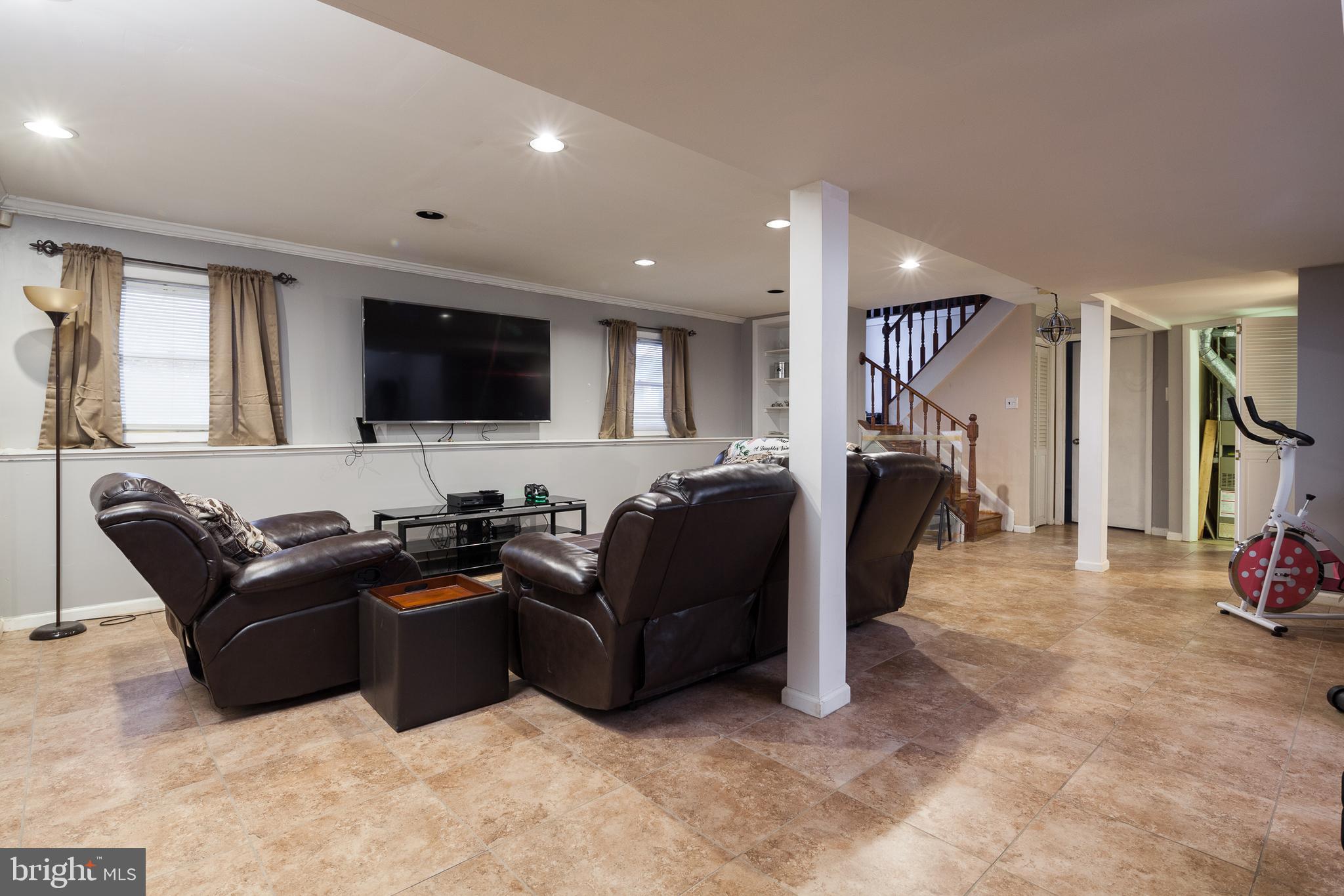 WINDSOR MILL - Residential