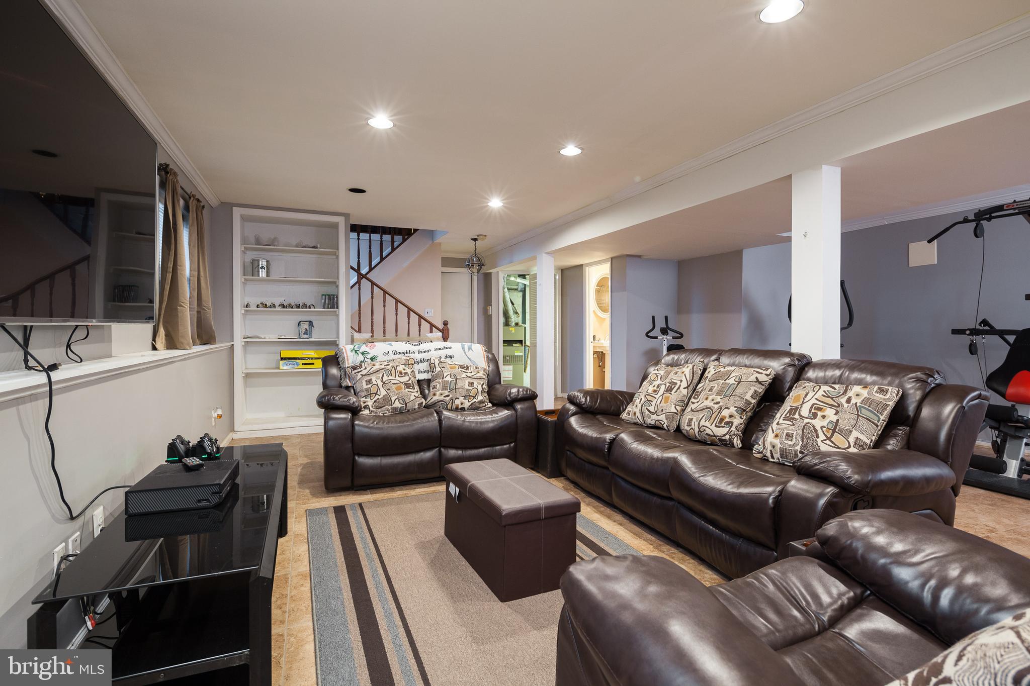 WINDSOR MILL - Residential