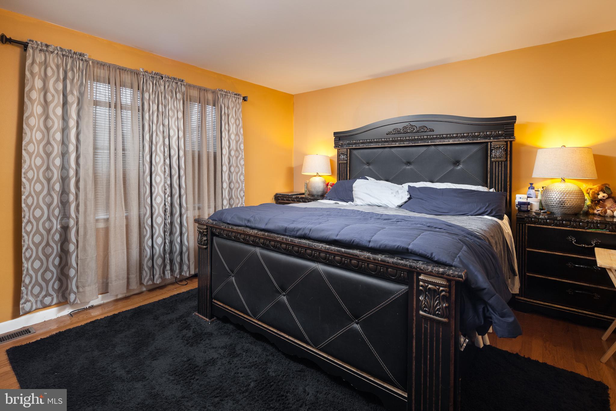 WINDSOR MILL - Residential