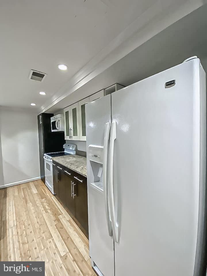 PEMBROOK VILLAGE - Residential Lease