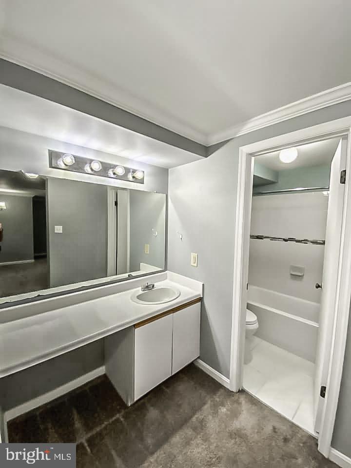 PEMBROOK VILLAGE - Residential Lease