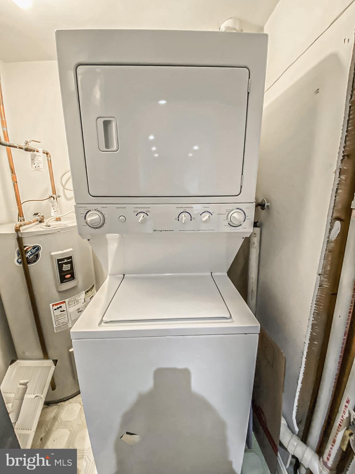 PEMBROOK VILLAGE - Residential Lease