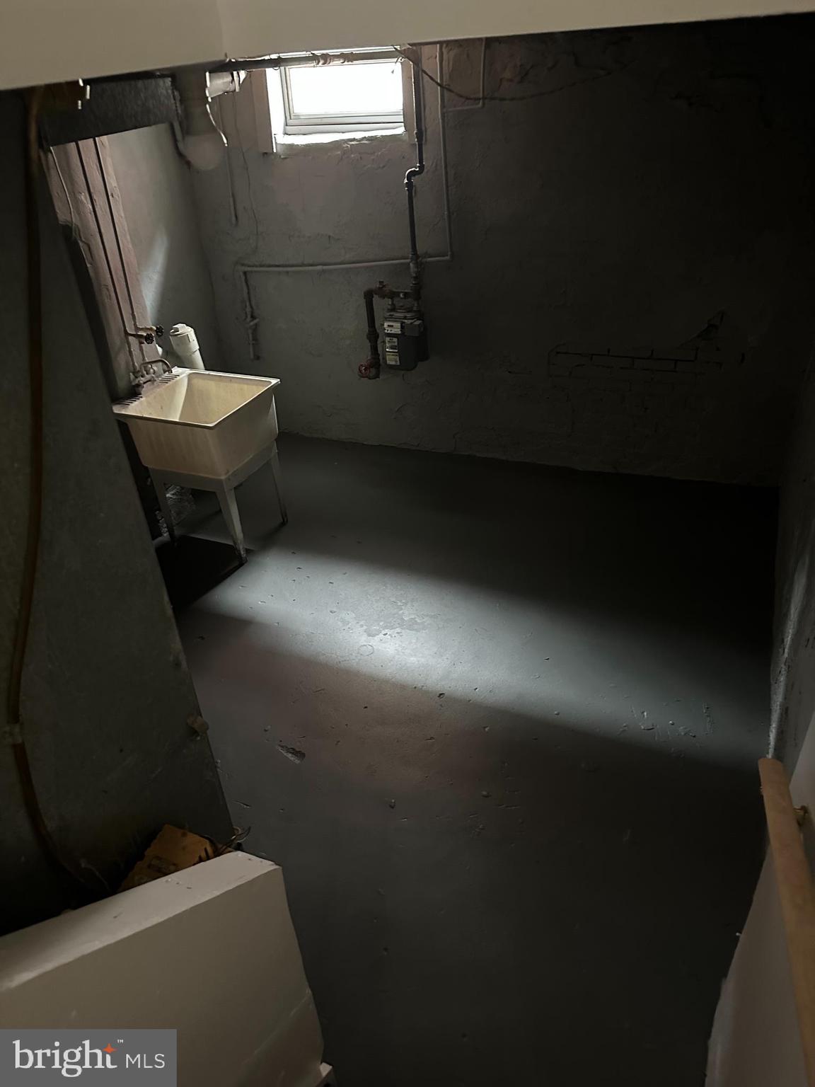 BROADWAY EAST - Residential