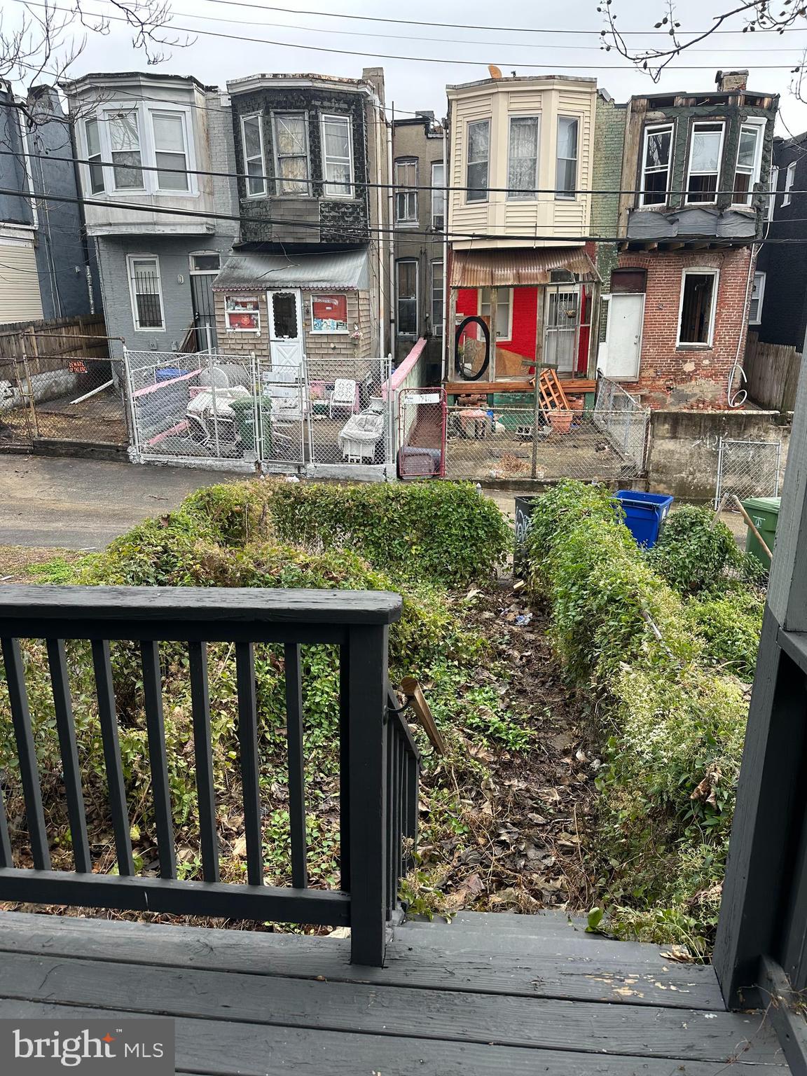 BROADWAY EAST - Residential