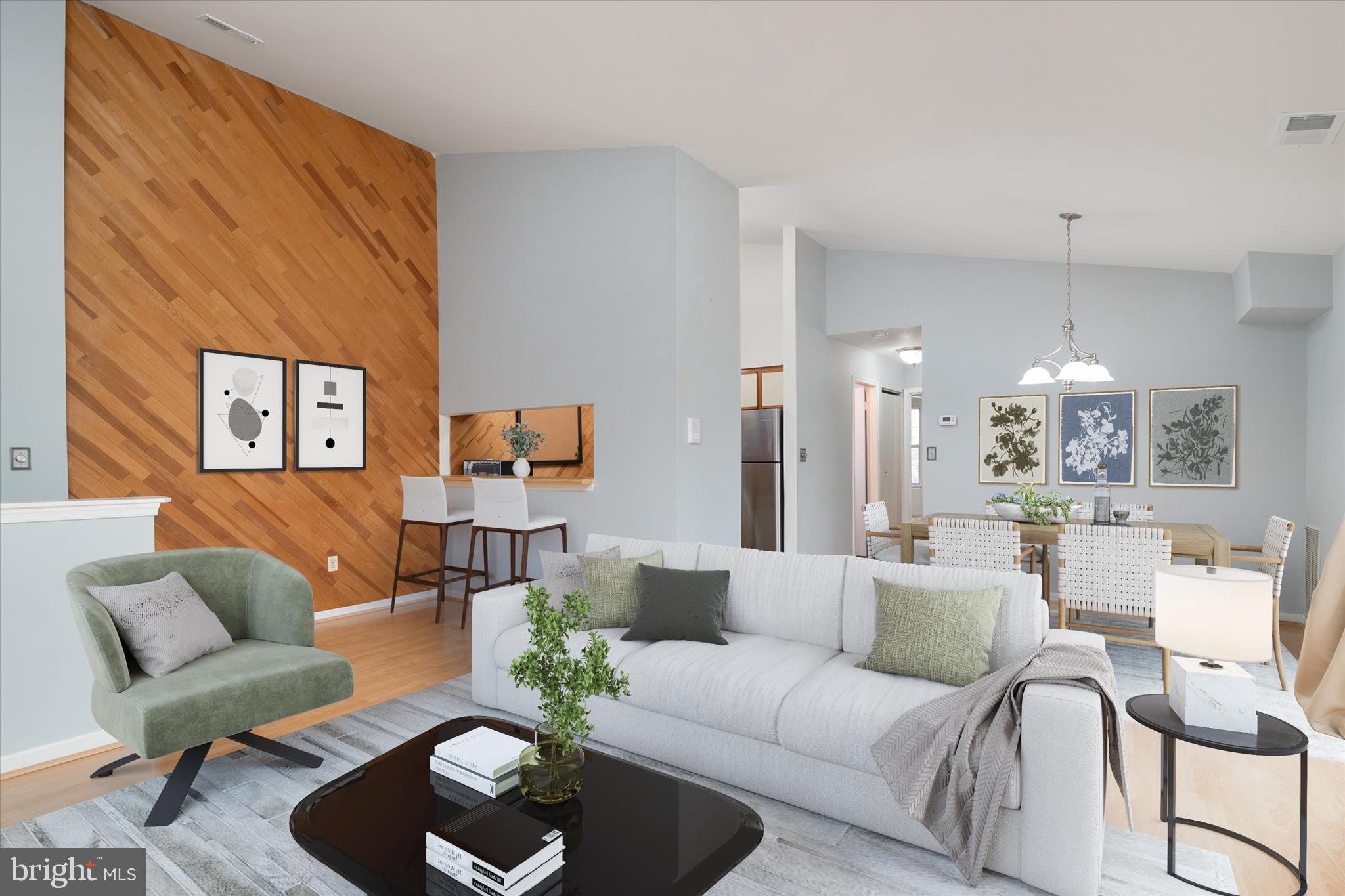 CROMWELL FOUNTAIN - Residential