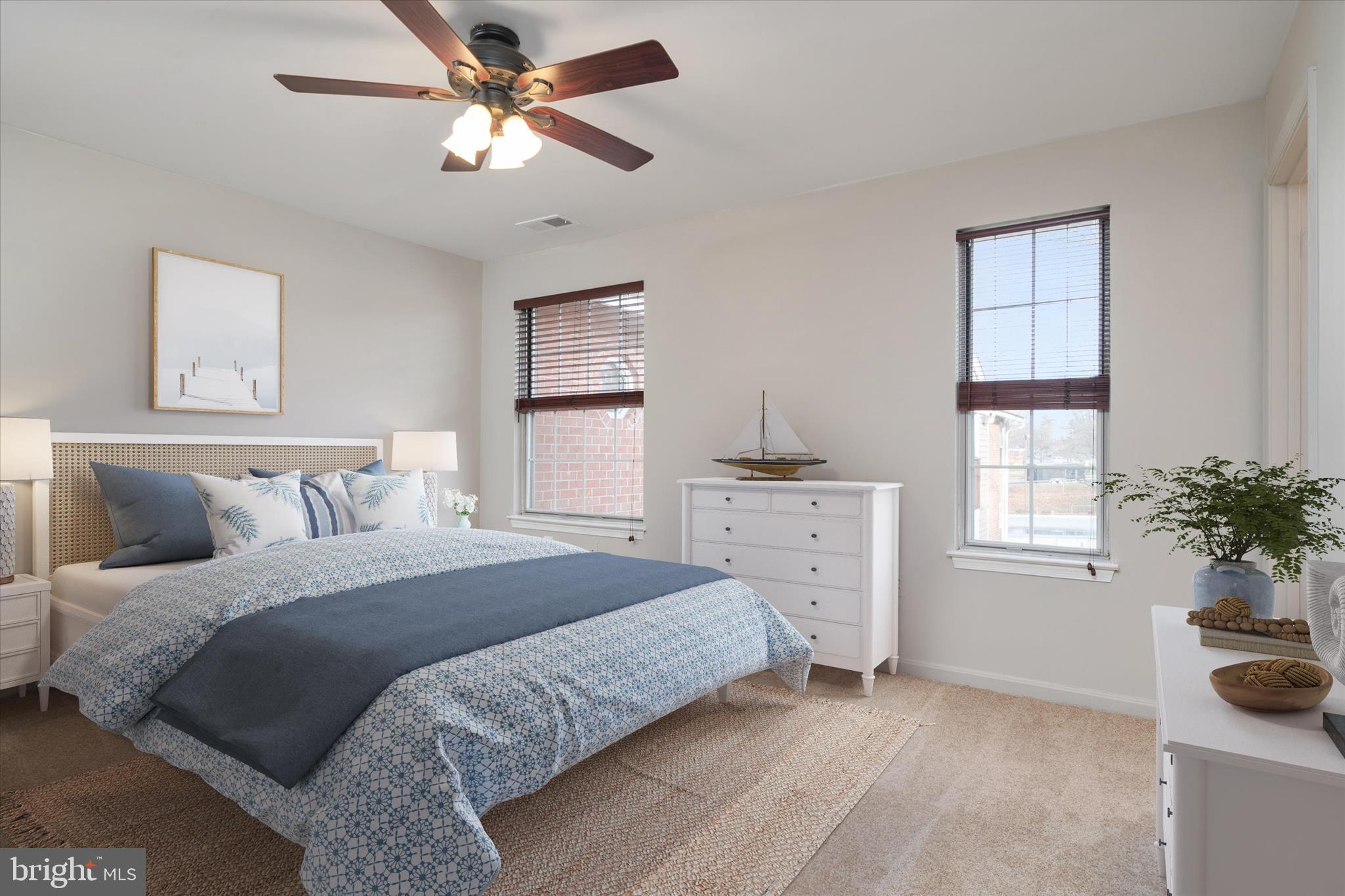 CROMWELL FOUNTAIN - Residential