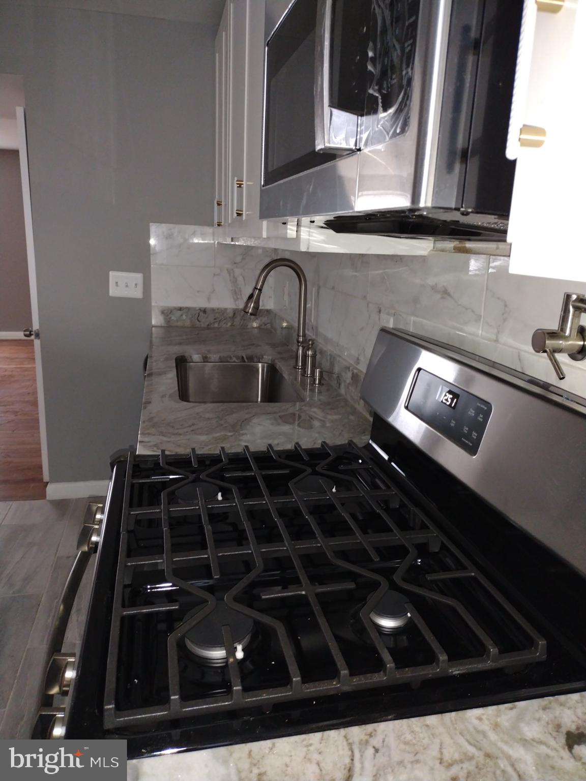 EAST BALTIMORE MIDWAY - Residential