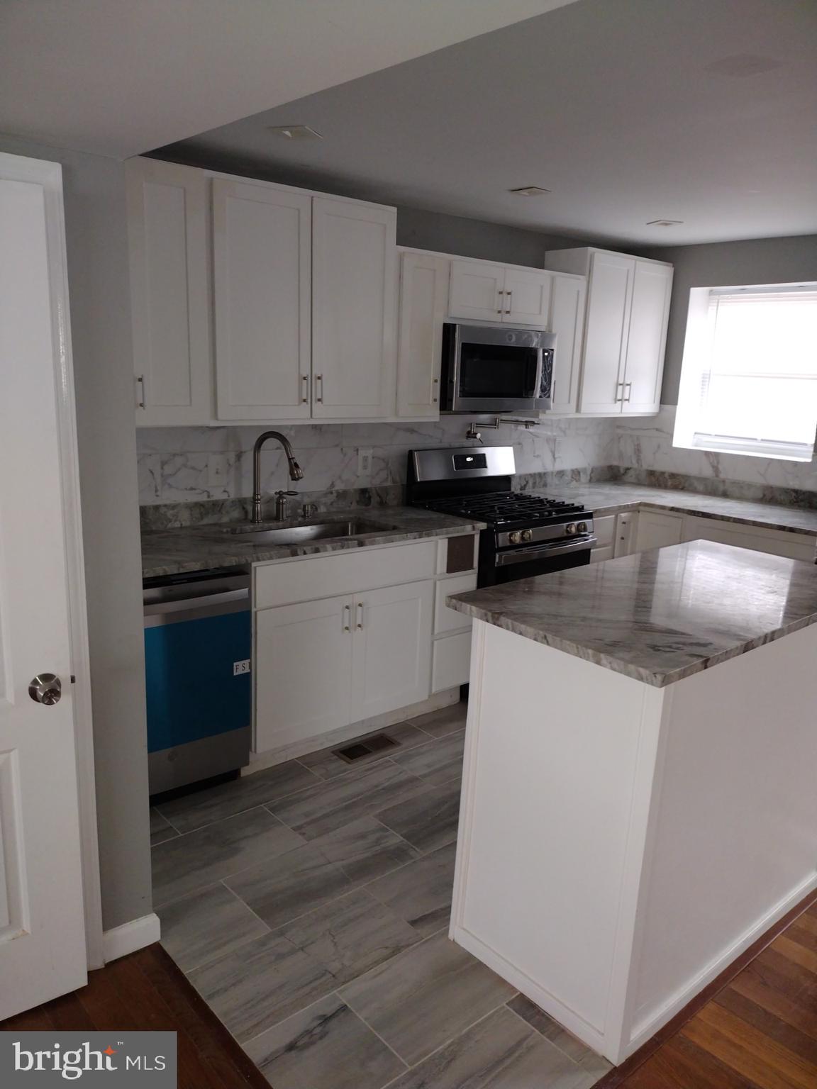 EAST BALTIMORE MIDWAY - Residential