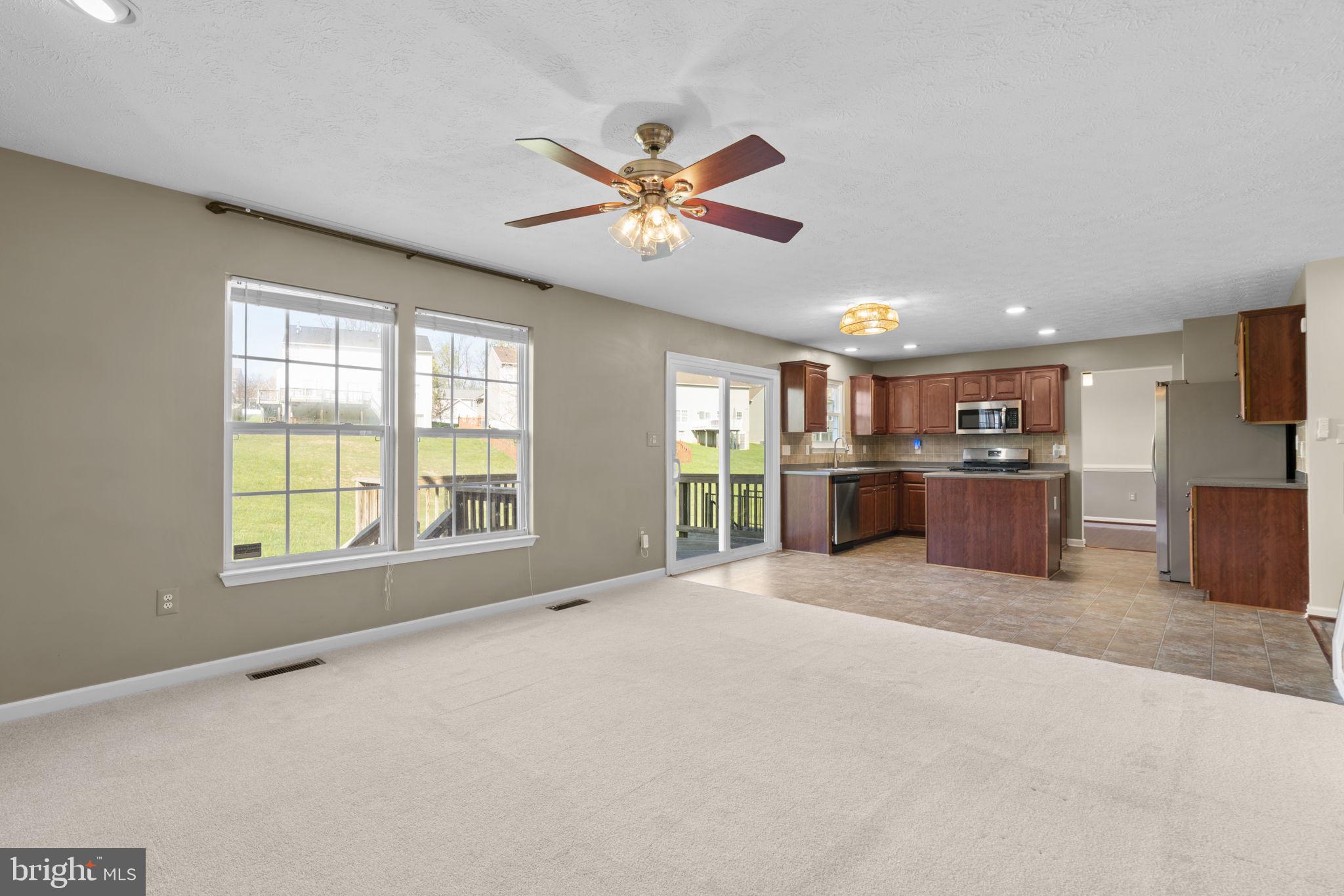 DEER RUN AT MAYFIELD - Residential