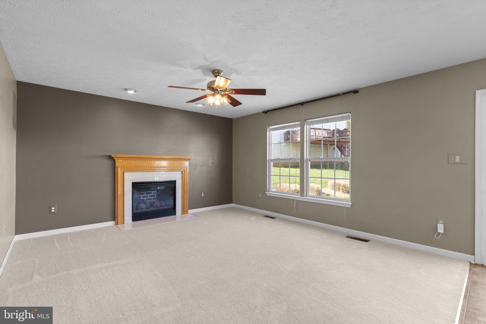 DEER RUN AT MAYFIELD - Residential