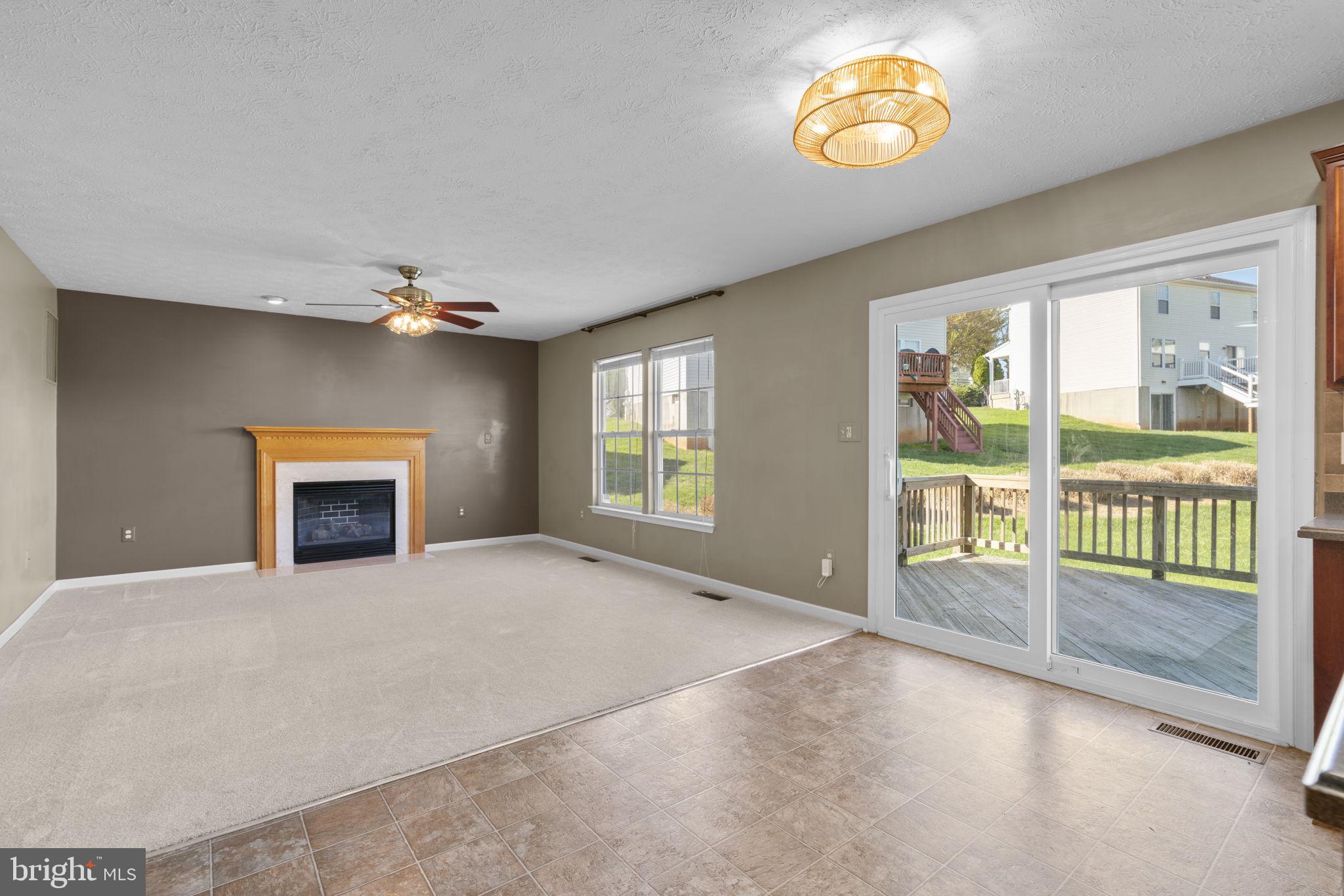 DEER RUN AT MAYFIELD - Residential