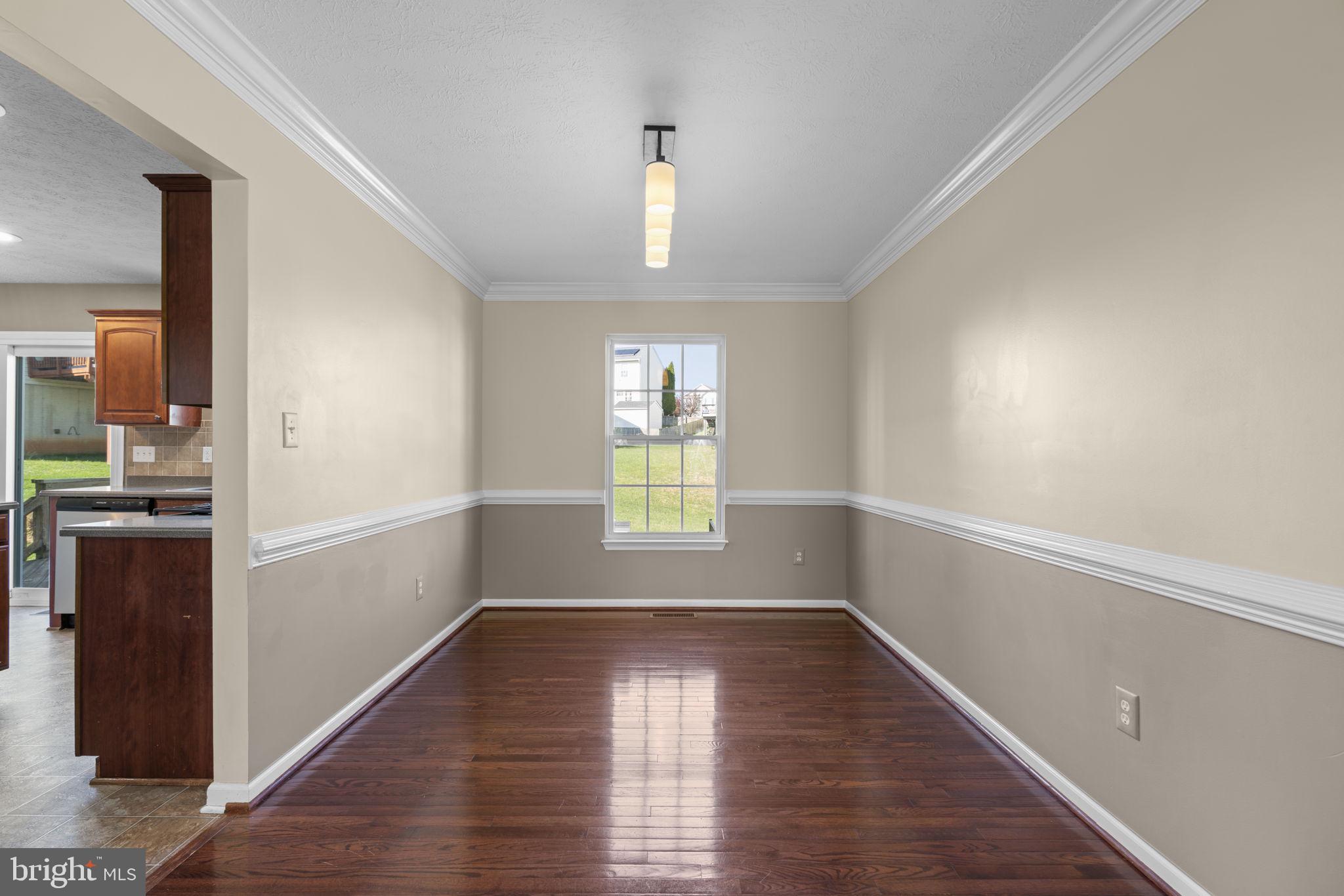 DEER RUN AT MAYFIELD - Residential