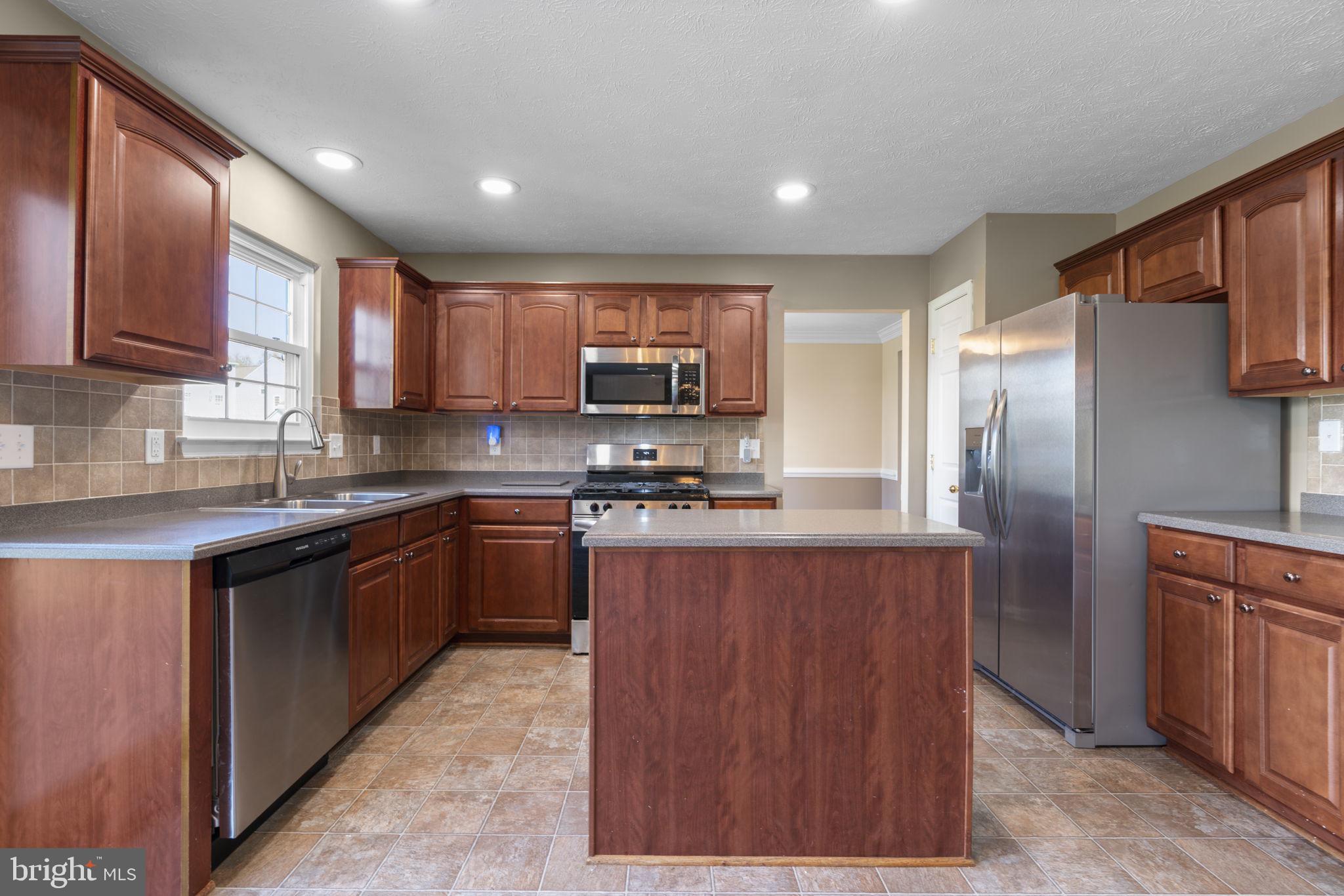 DEER RUN AT MAYFIELD - Residential