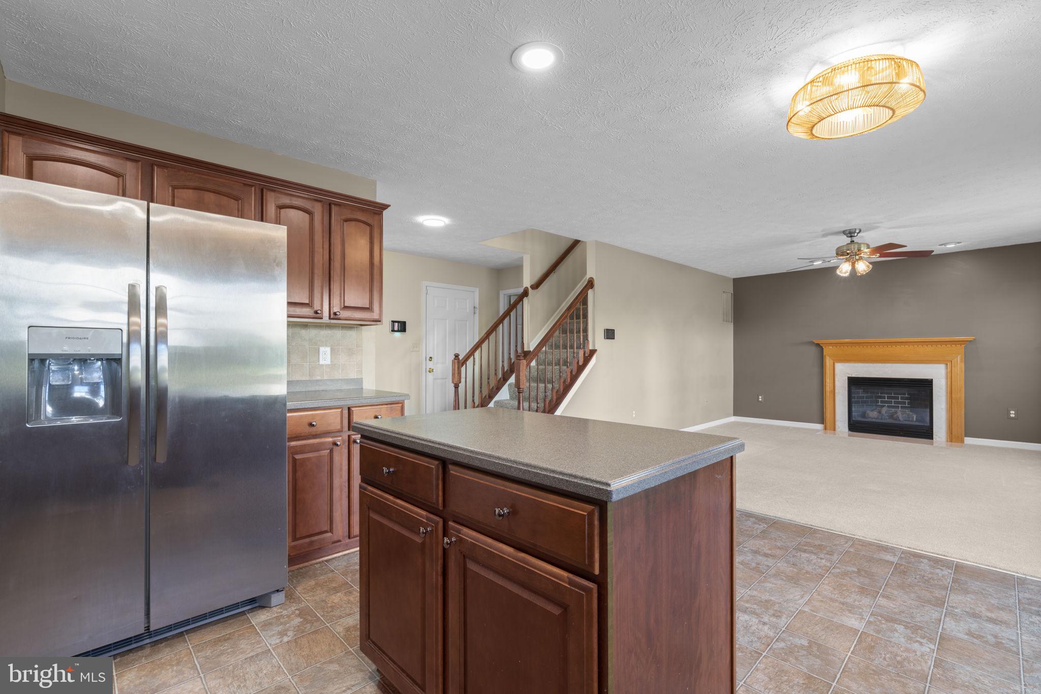 DEER RUN AT MAYFIELD - Residential