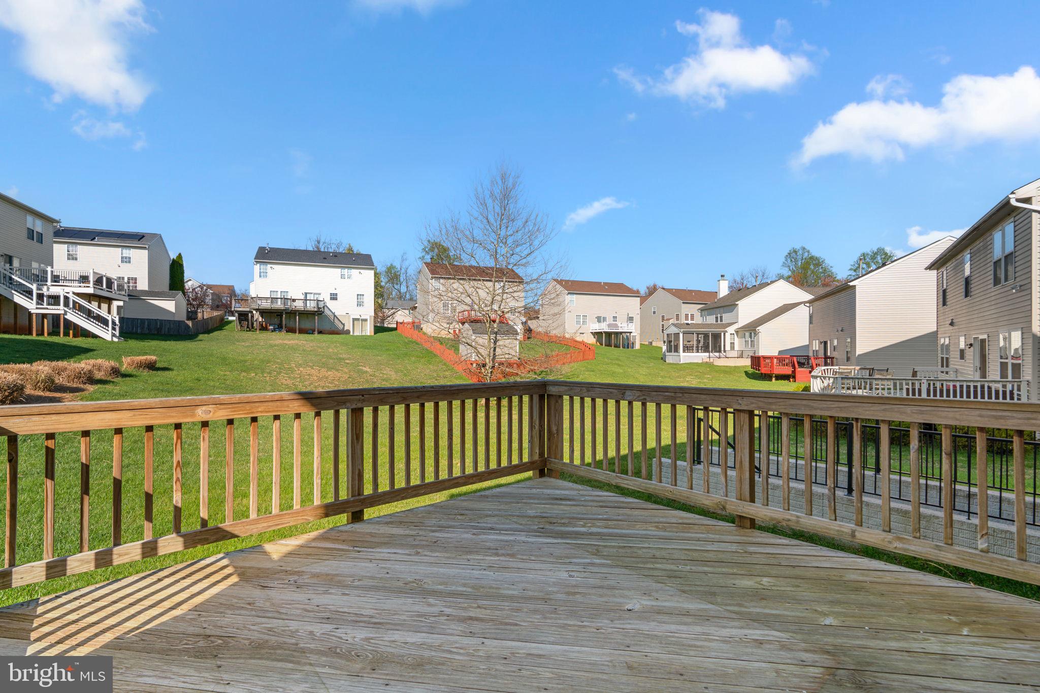 DEER RUN AT MAYFIELD - Residential