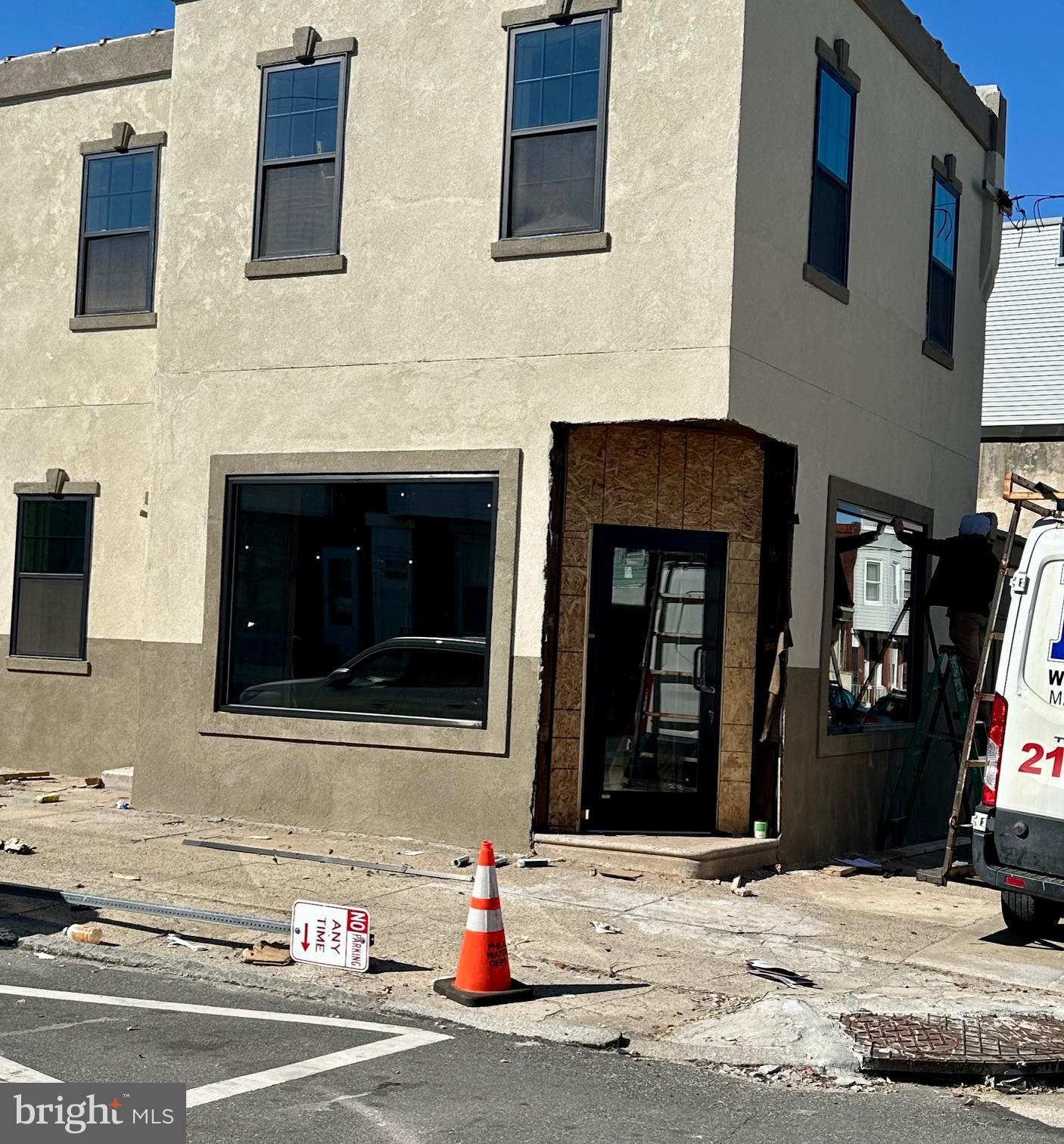 PORT RICHMOND - Commercial Lease