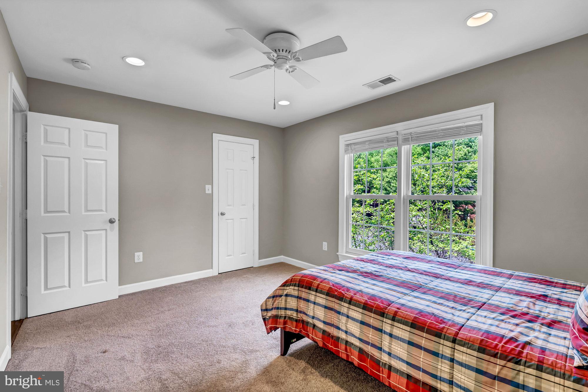 MANORS AT WOLF TRAP - Residential