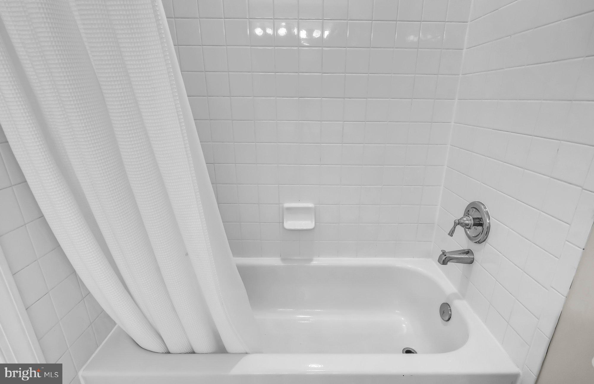 MANORS AT WOLF TRAP - Residential