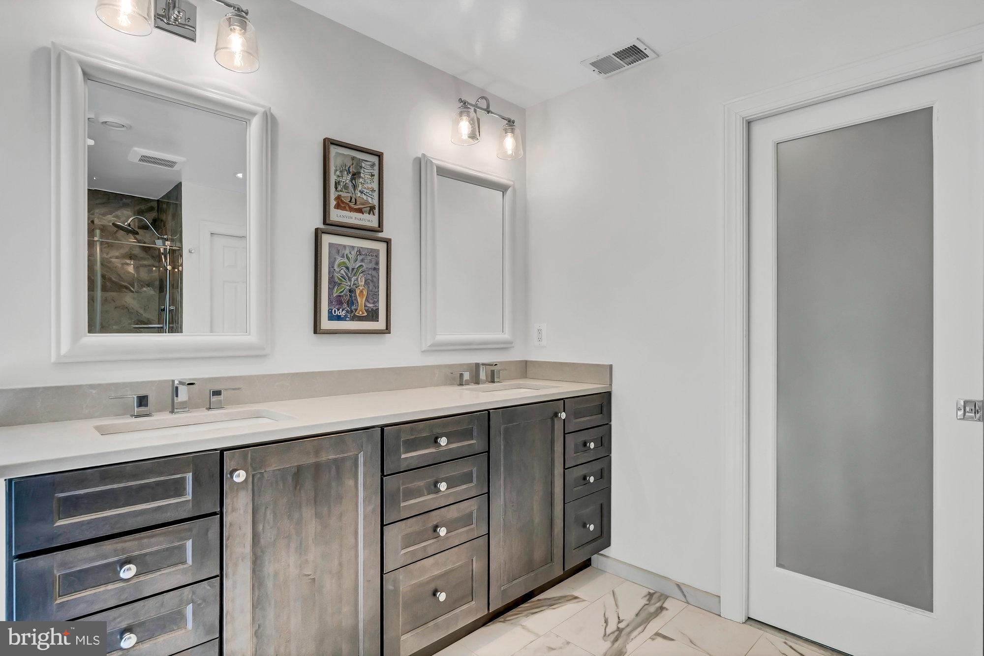 MANORS AT WOLF TRAP - Residential