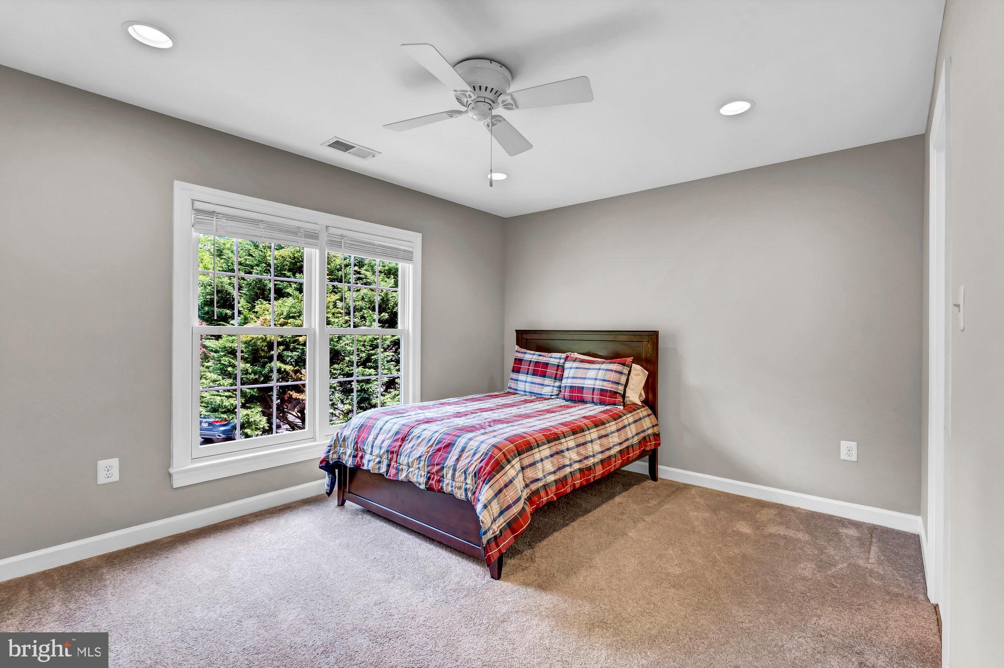 MANORS AT WOLF TRAP - Residential