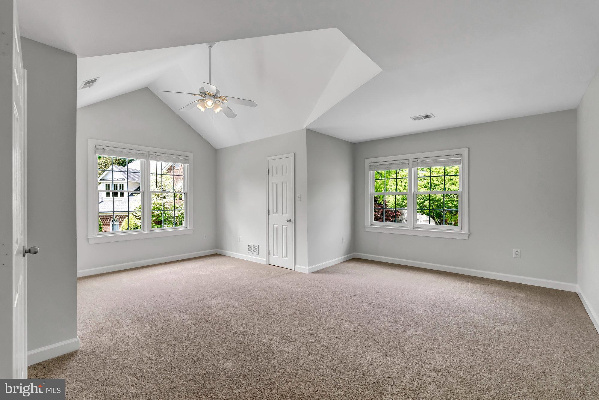 MANORS AT WOLF TRAP - Residential