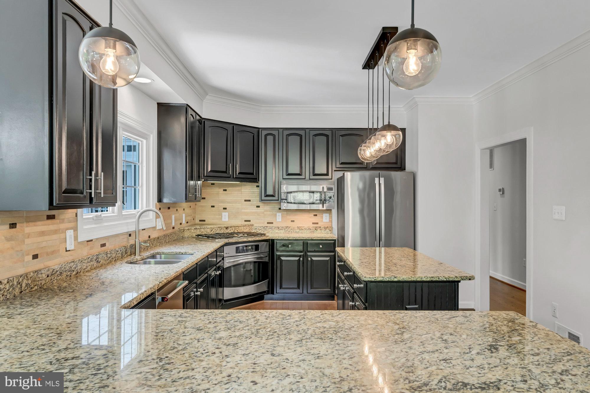 MANORS AT WOLF TRAP - Residential