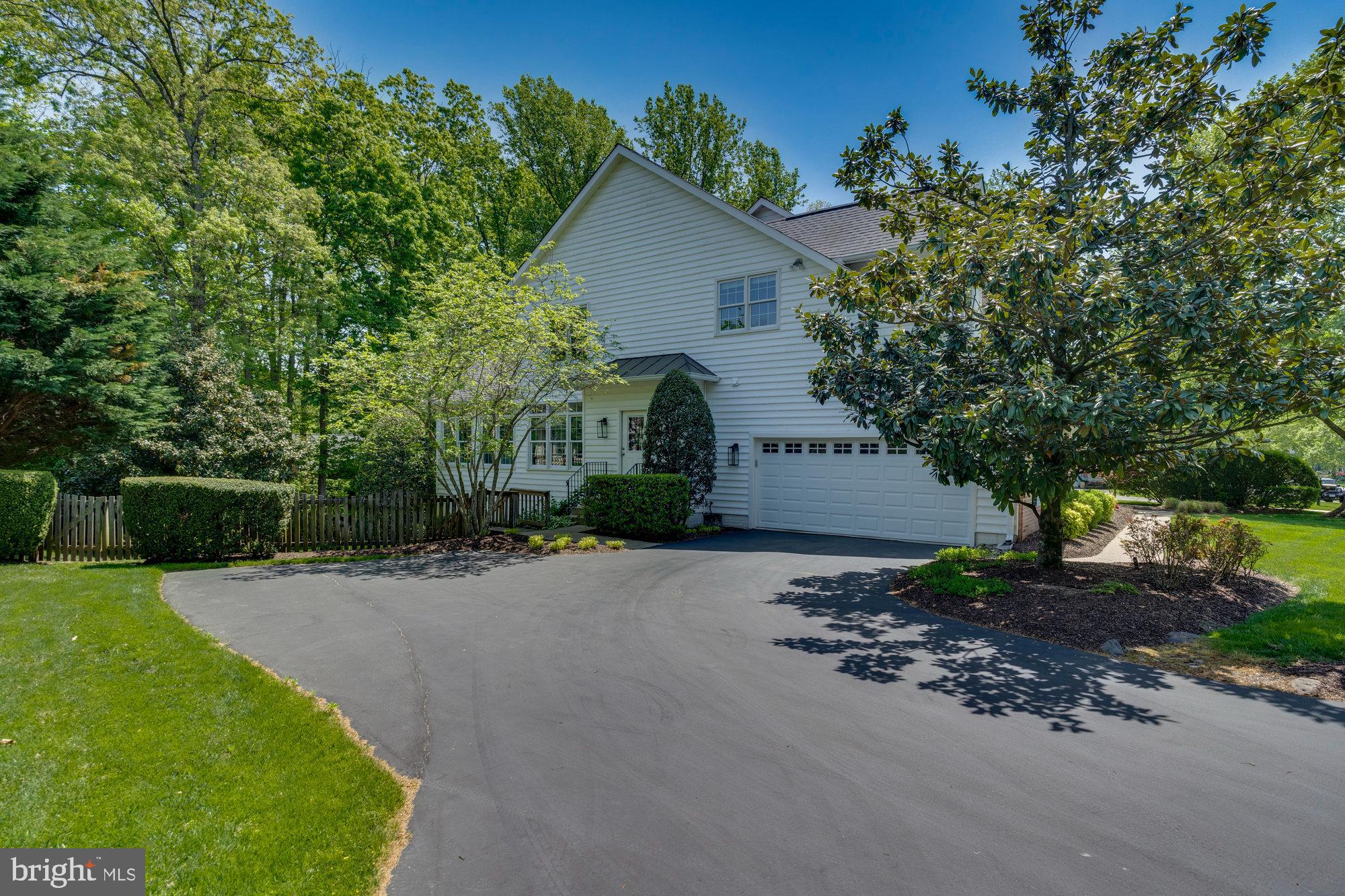 MANORS AT WOLF TRAP - Residential