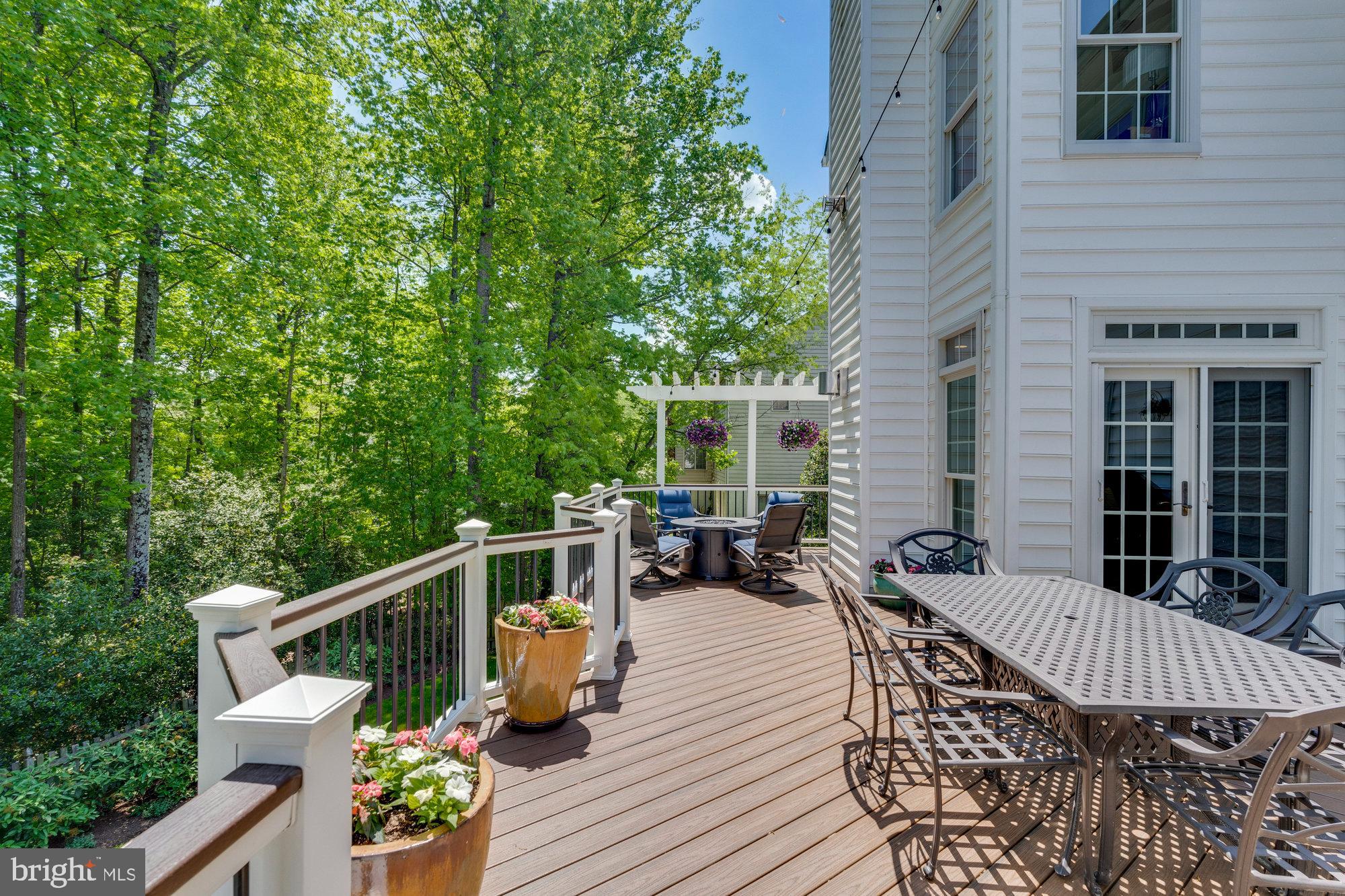 MANORS AT WOLF TRAP - Residential