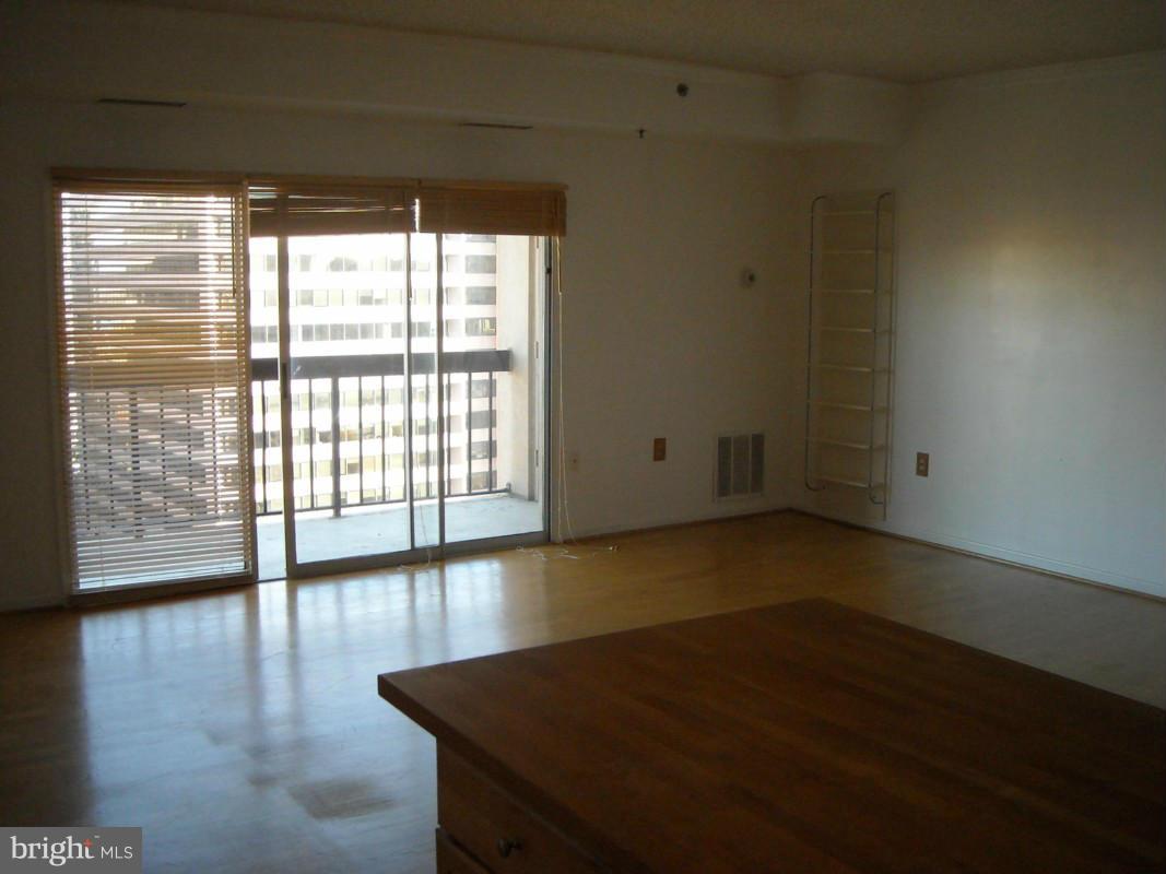 BELLA VISTA - Residential Lease