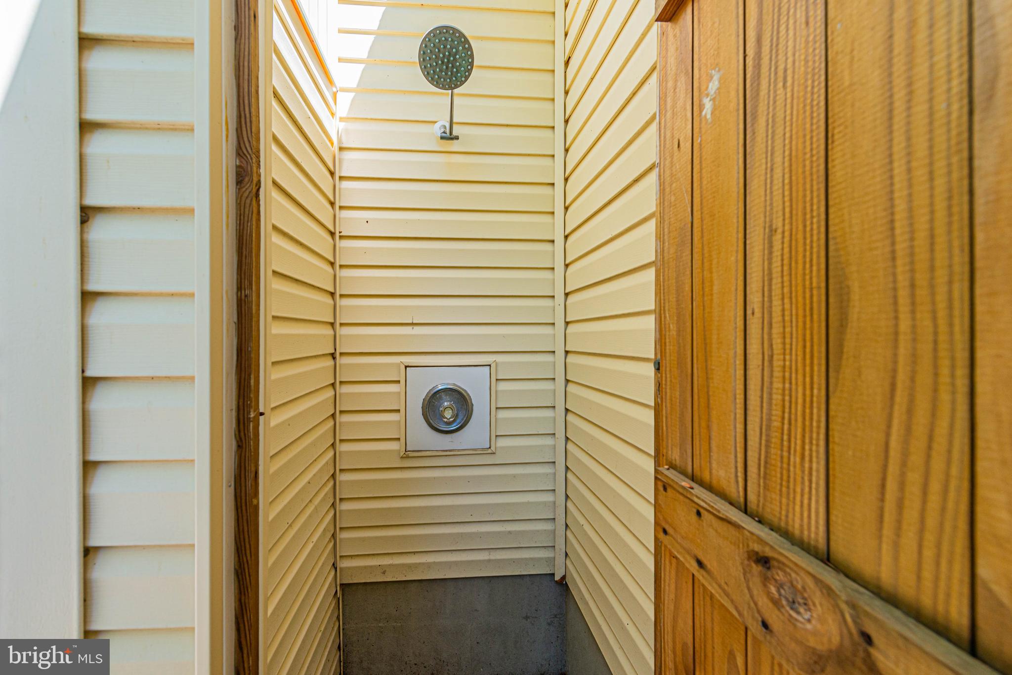 300 STEAMBOAT LANE