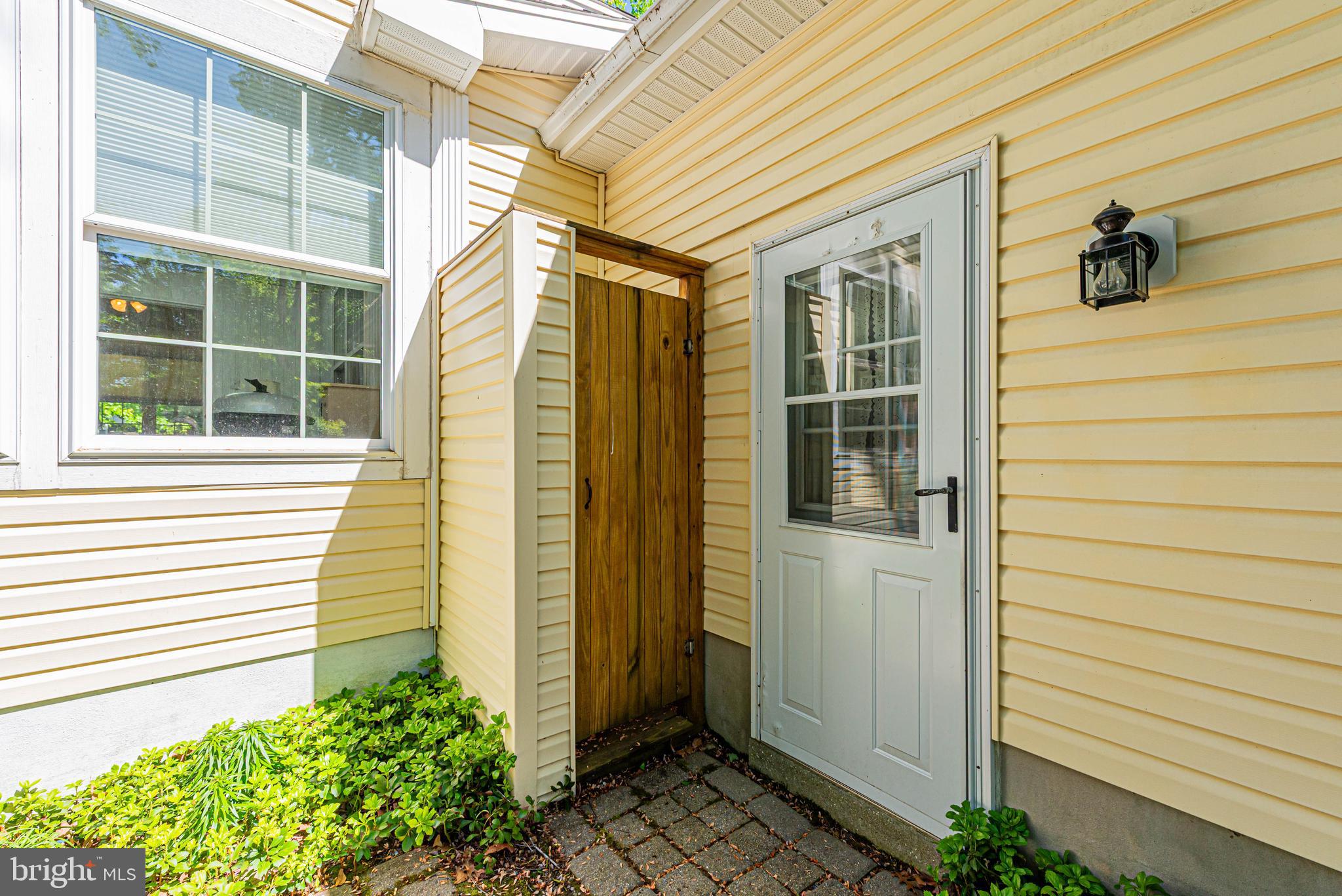 300 STEAMBOAT LANE