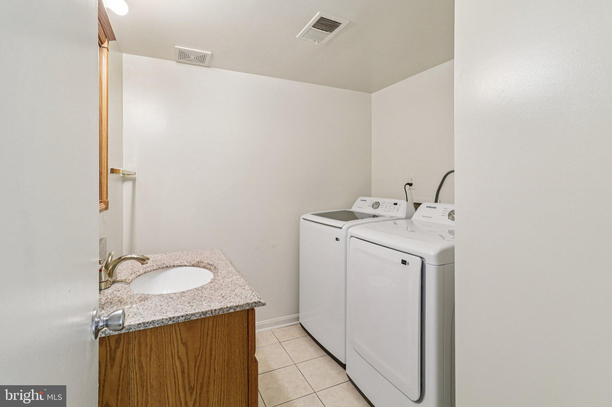 WESTLAKE VILLAGE - Residential