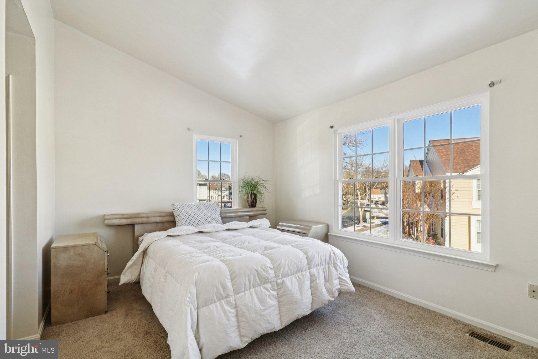 WESTLAKE VILLAGE - Residential