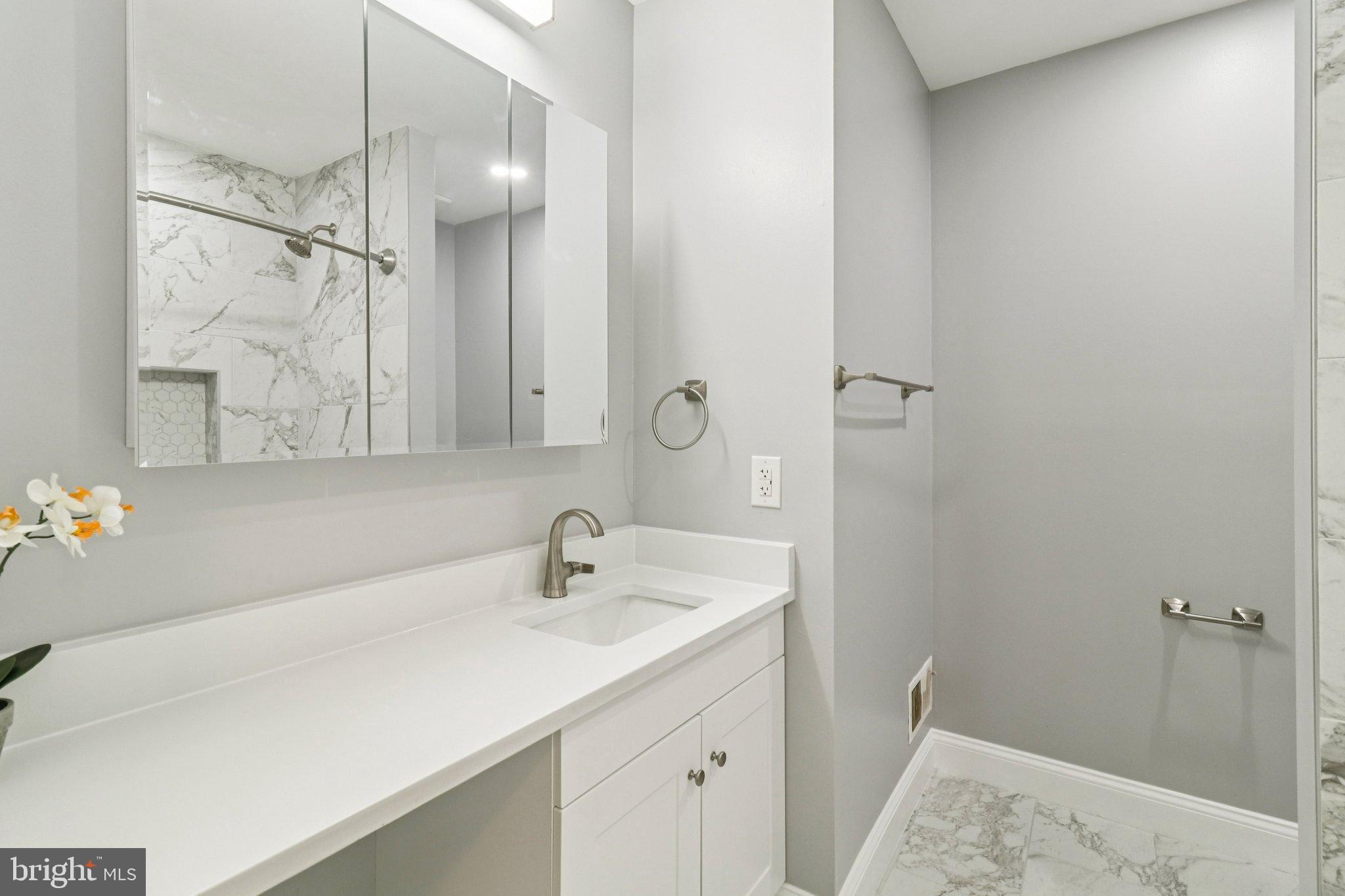 WESTLAKE VILLAGE - Residential