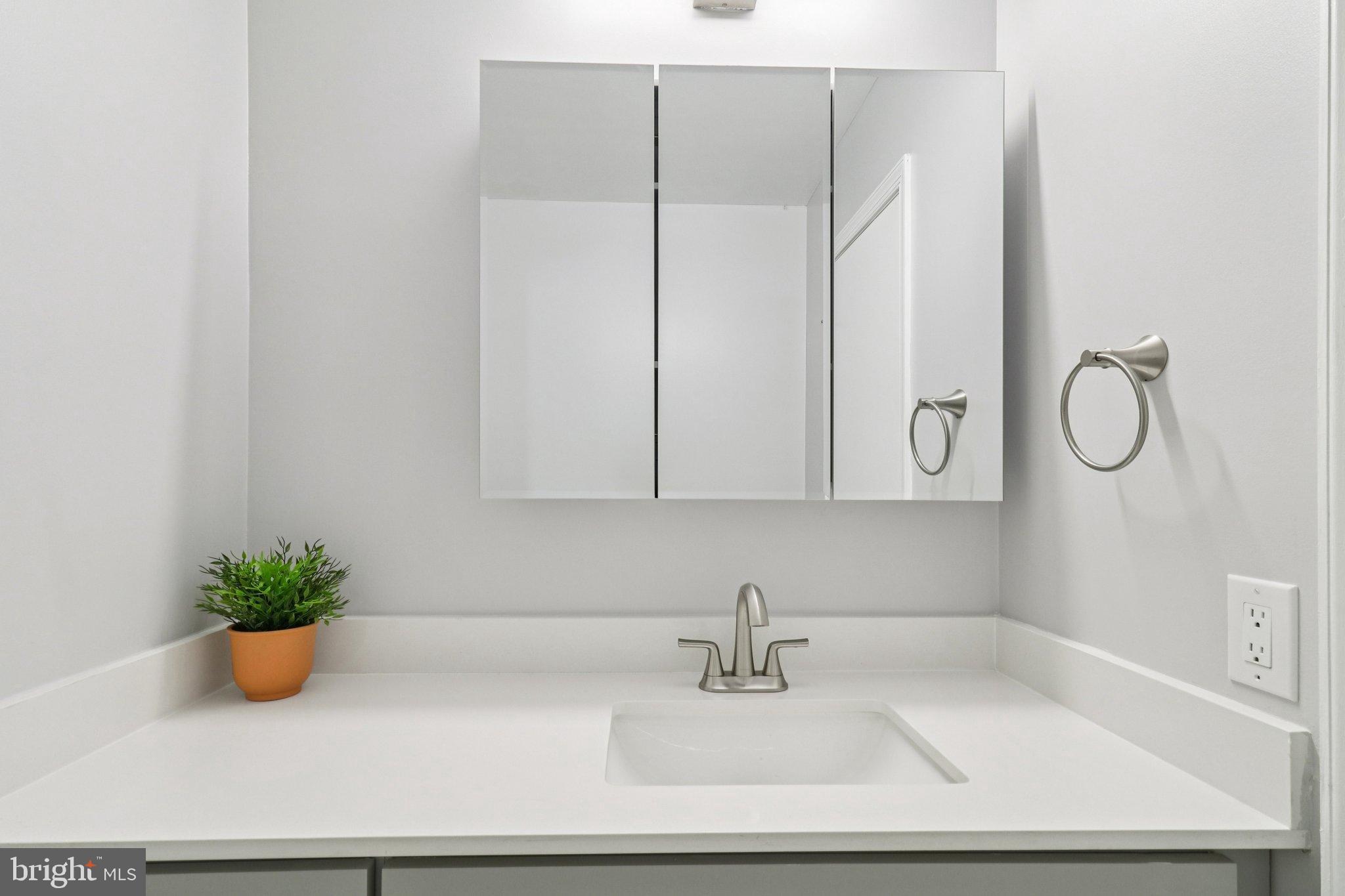 WESTLAKE VILLAGE - Residential