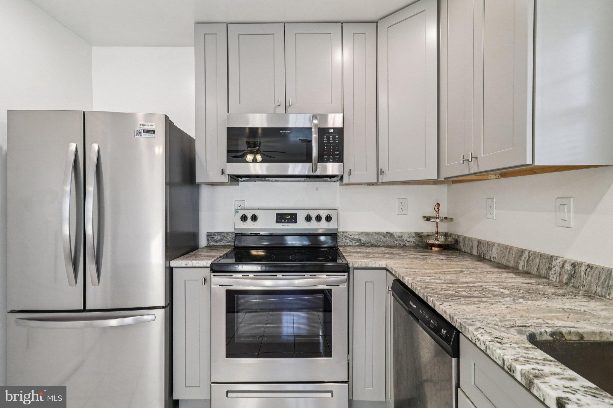 WESTLAKE VILLAGE - Residential